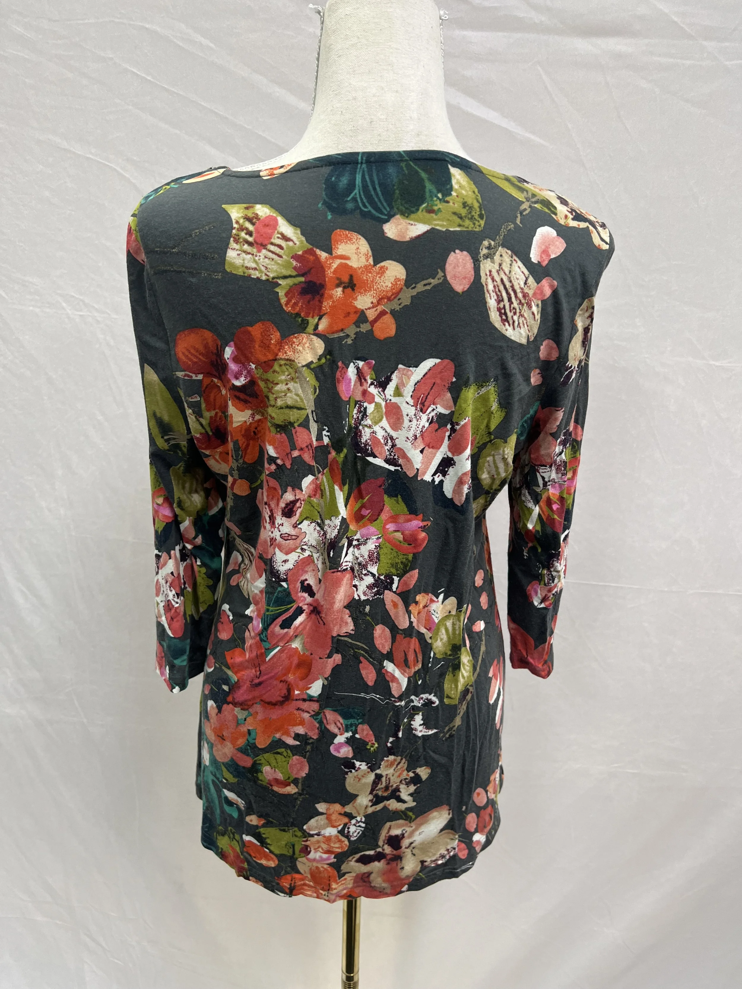 Blue illusion floral 4.jpeg