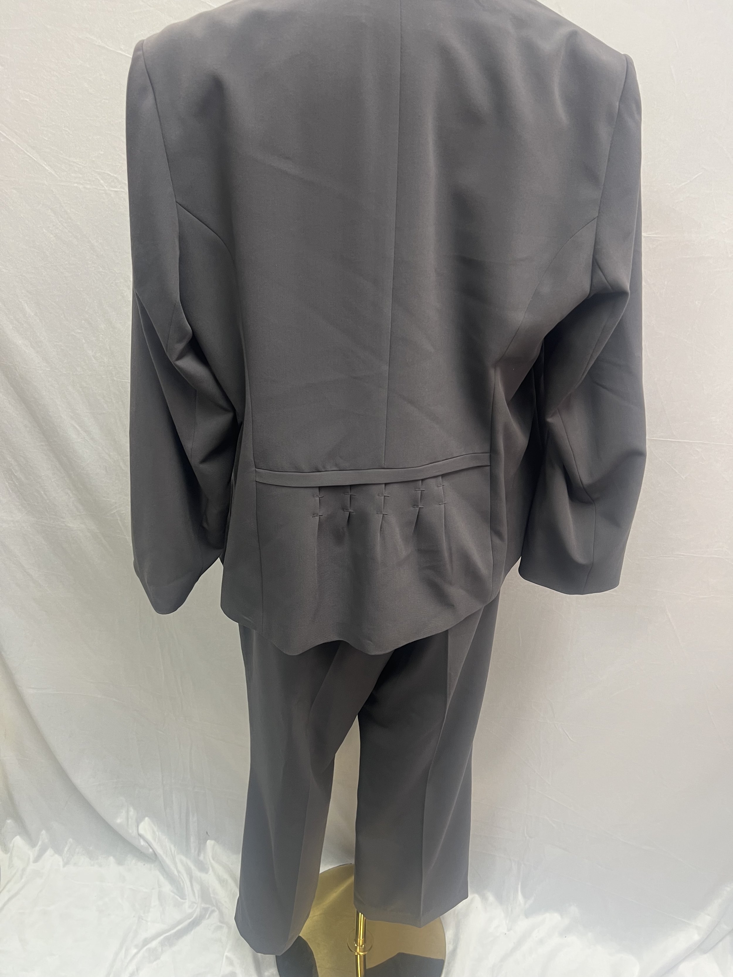 Basque suit 2.jpeg