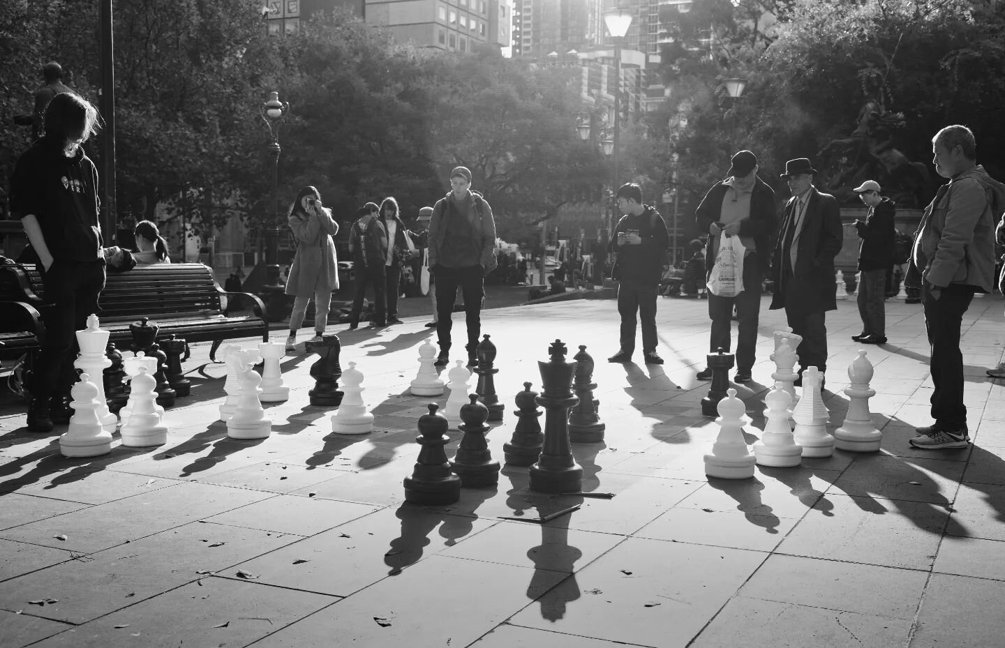 Chess at State Library
.
.
@simpleisbeautifulphotography @progressivestreet #Melbourne #streetphotographer #blackandwhitephotography #blackandwhite #blackandwhiteonly #fujifilm #fujix100 #fujix100v #streetphotographers #streetphotography #streetphoto