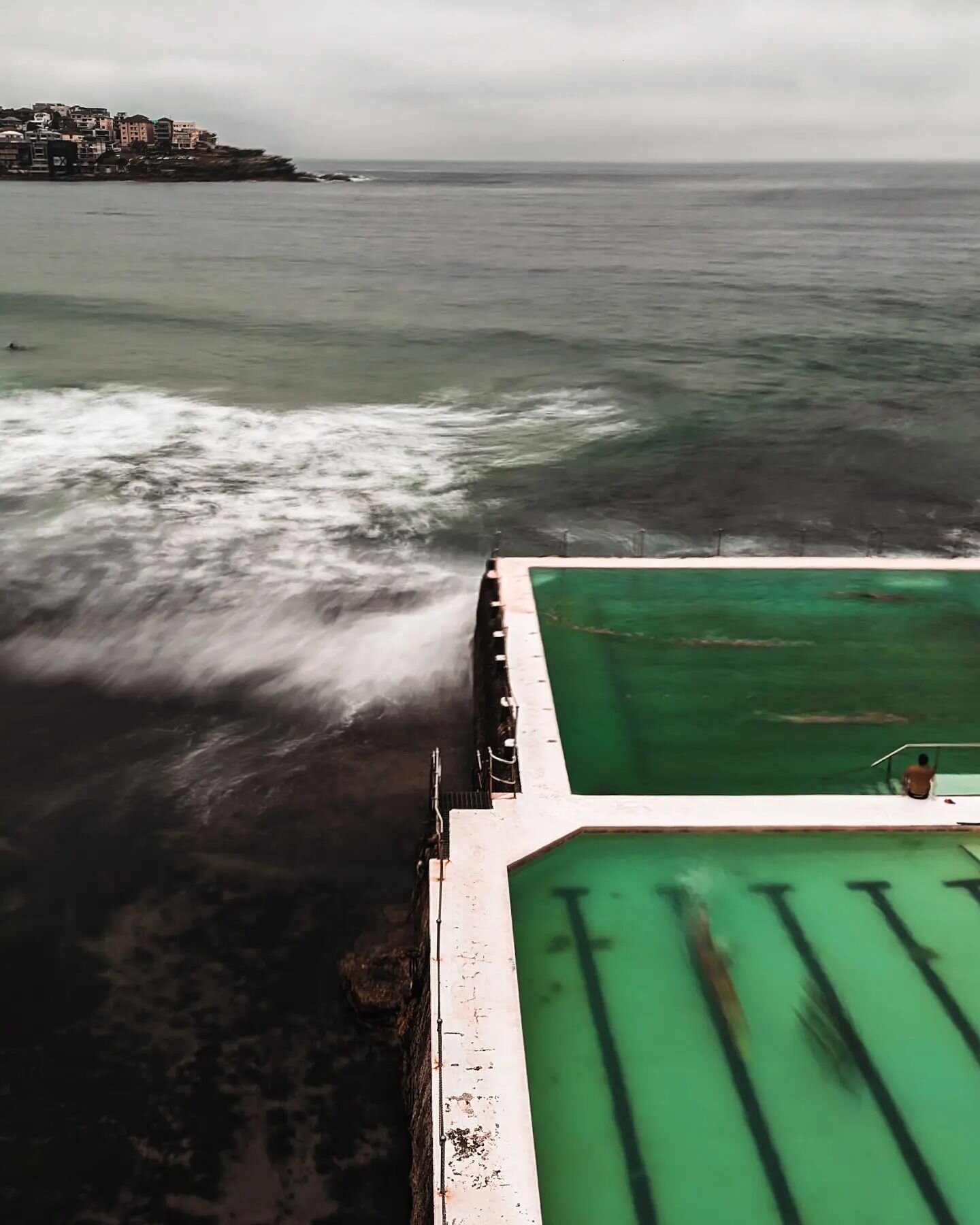 .
.
@maddie.bball3 @bondiicebergsclub #bondi #bondibeach #bondiicebergs