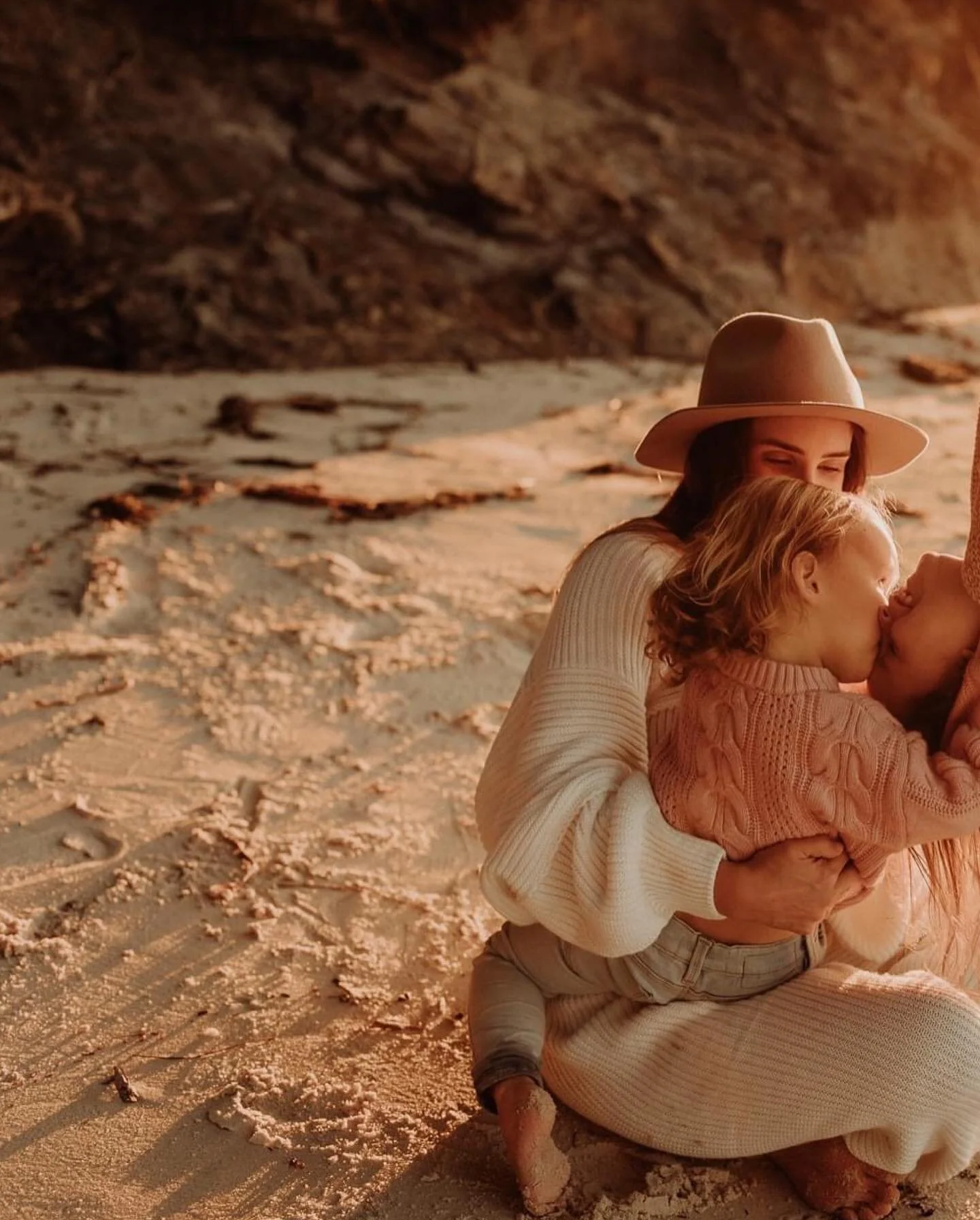 This afternoon with the Pesa family! It doesn&rsquo;t really get much better than this 😍 

#family #familyphotography #jervisbay #vincentia #southcoastnsw #nowraphotographer