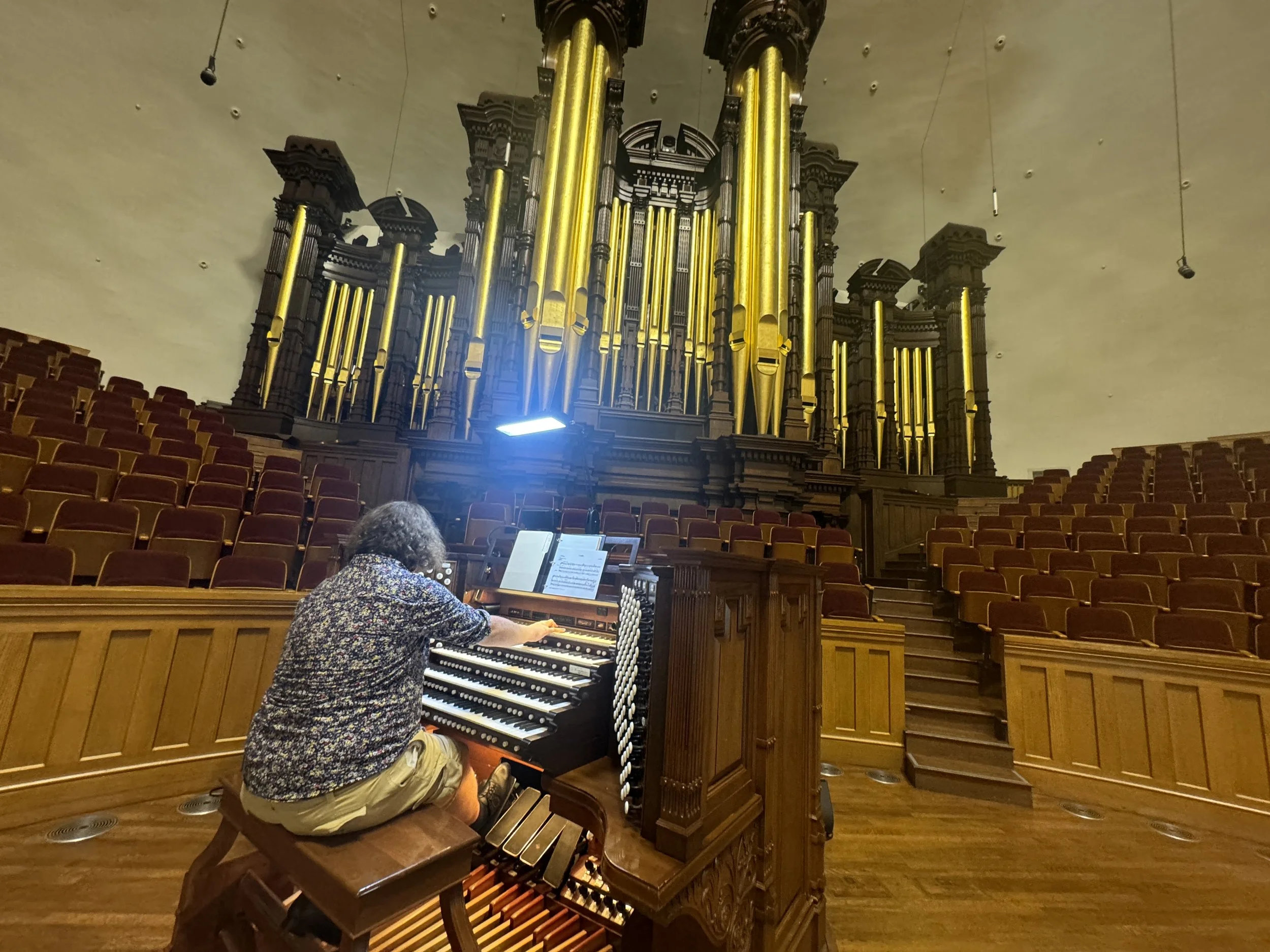 At the famous Aeolian-Skinner Organ of the Salt Lake City Tabernacle