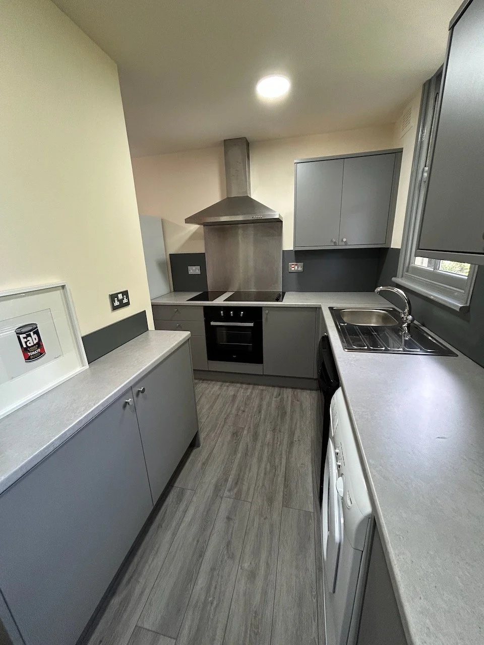 Flat 2, 115 Waterloo Crescent NG7 4AX - 7 bed - £119 to £139 incl. bills & parking