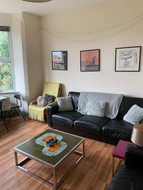 Flat 2, 4 Waterloo Road NG7 4AU - 5 bed - £139 incl. bills & parking