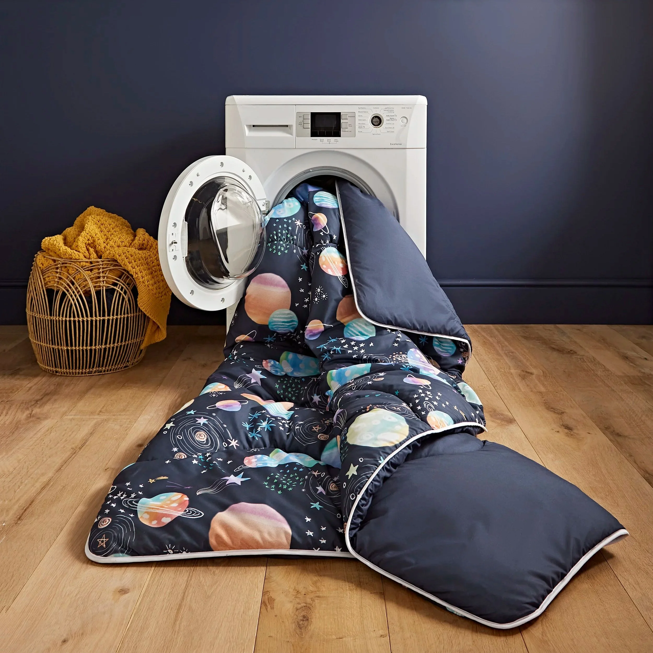 Night-Lark_Space-Adventure_Coverless-Duvet_Lifestyle_3.jpg