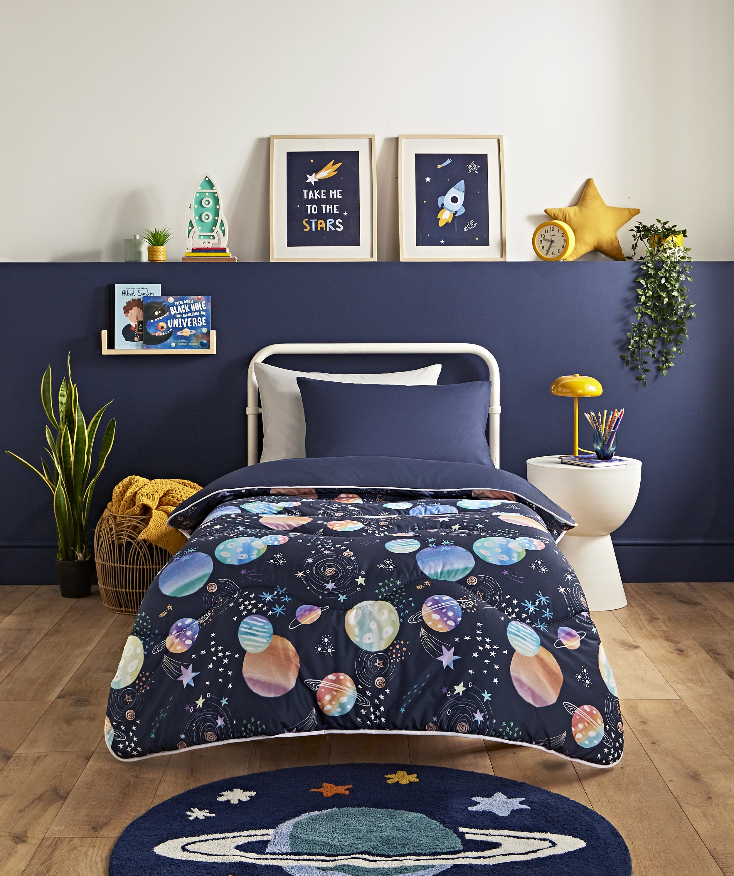 Night-Lark_Space-Adventure_Coverless-Duvet_Lifestyle_1.jpg