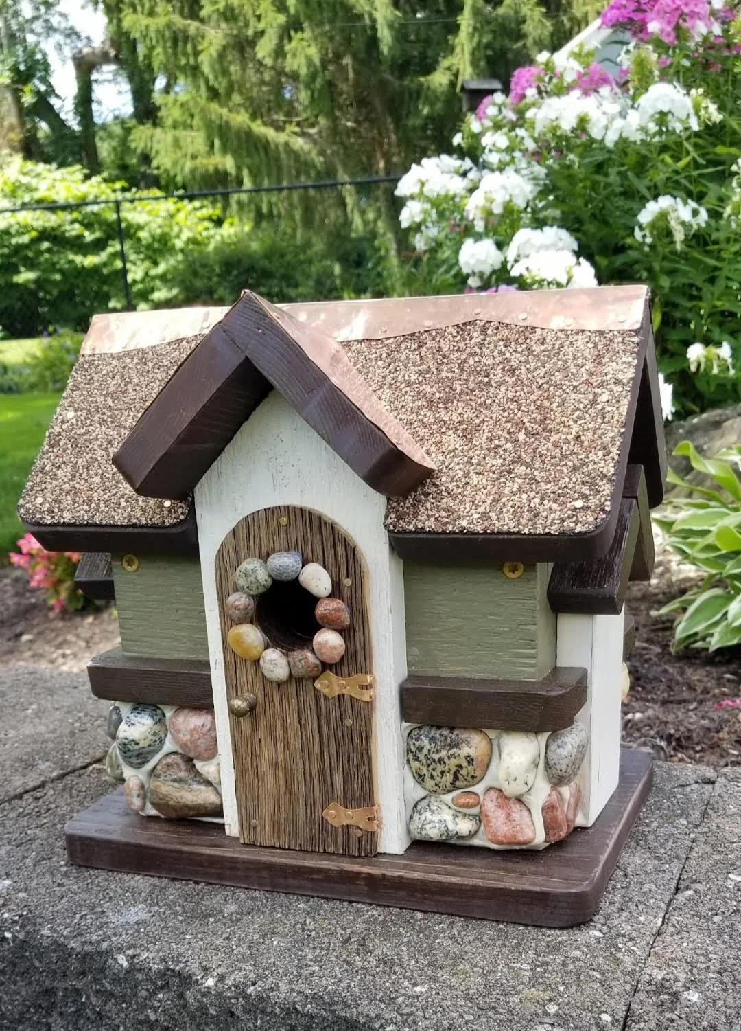 hoganbirdhouse.jpeg