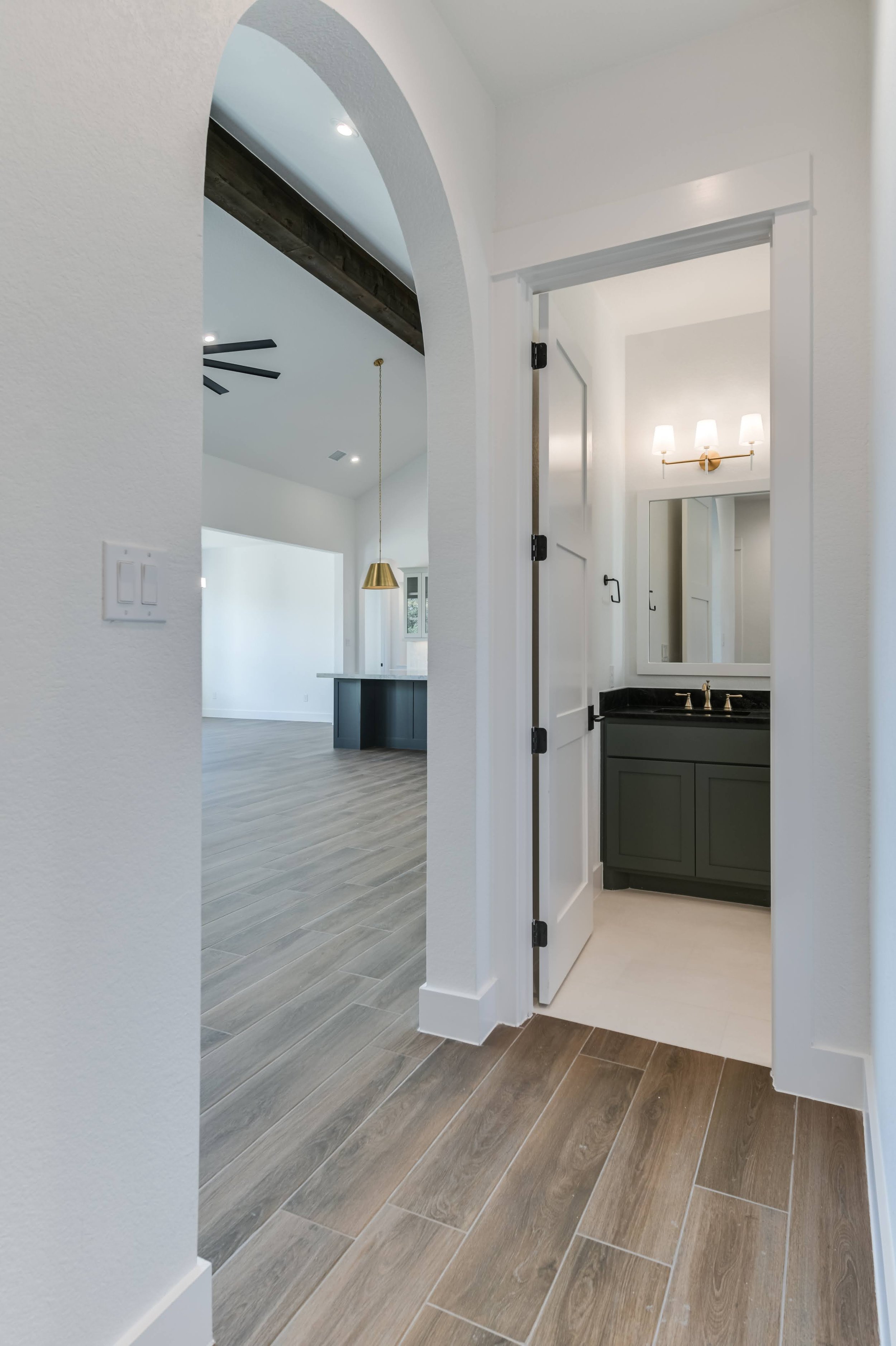 Chelsea-Evans-Interiors-Texas-Helotes-Sustainable-Interior-Designer-LEED-WELL-Green-San-Antonio-Bathroom.JPG