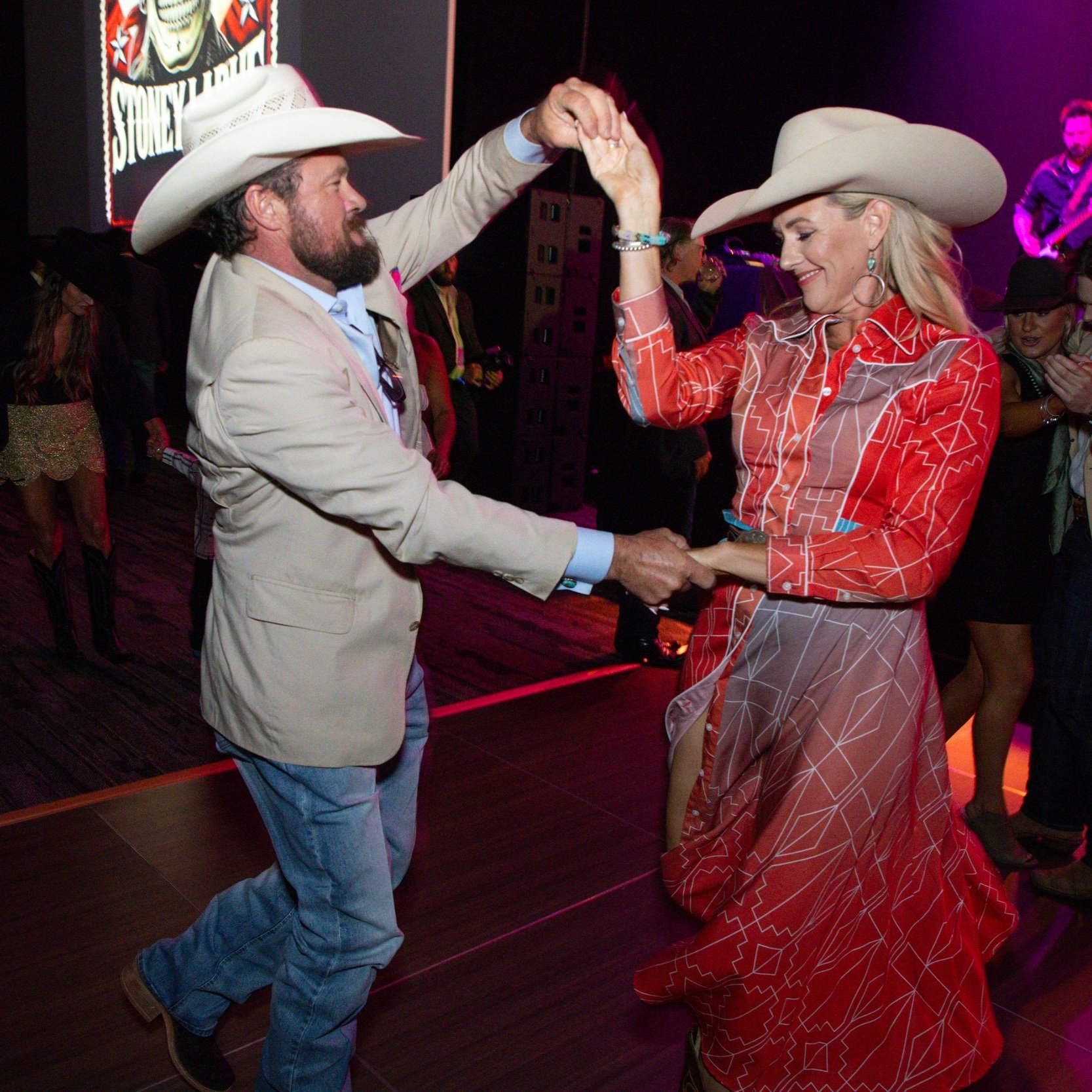 Dancing+3.jpg