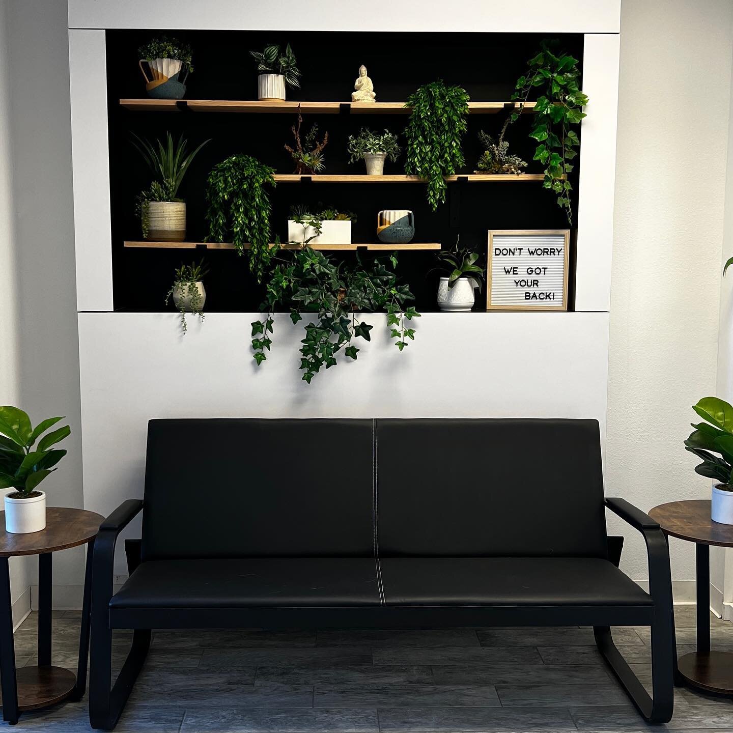 We wanted our lounge area to be welcoming and relaxing.  I think we nailed it!

Come by Kore Chiropractic AZ in Scottsdale and lets get you adjusted!

#korechiropracticaz #scottsdale #arizona #hiking #getoutside #backcracking #chiropractic #arizonach