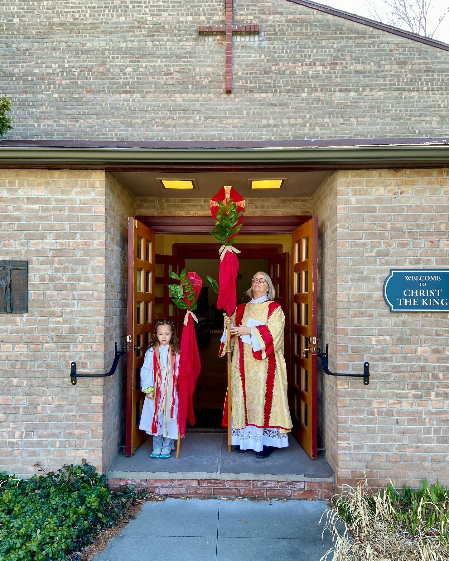 A glorious Palm Sunday at CTK: a very brisk palm procession, a tender and powerful reading of the Passion, healing prayers in the March sunshine, and all capped off by a gorgeous concert with Liz Simmons &amp; Flynn Cohen. Blessings this Holy Week, s