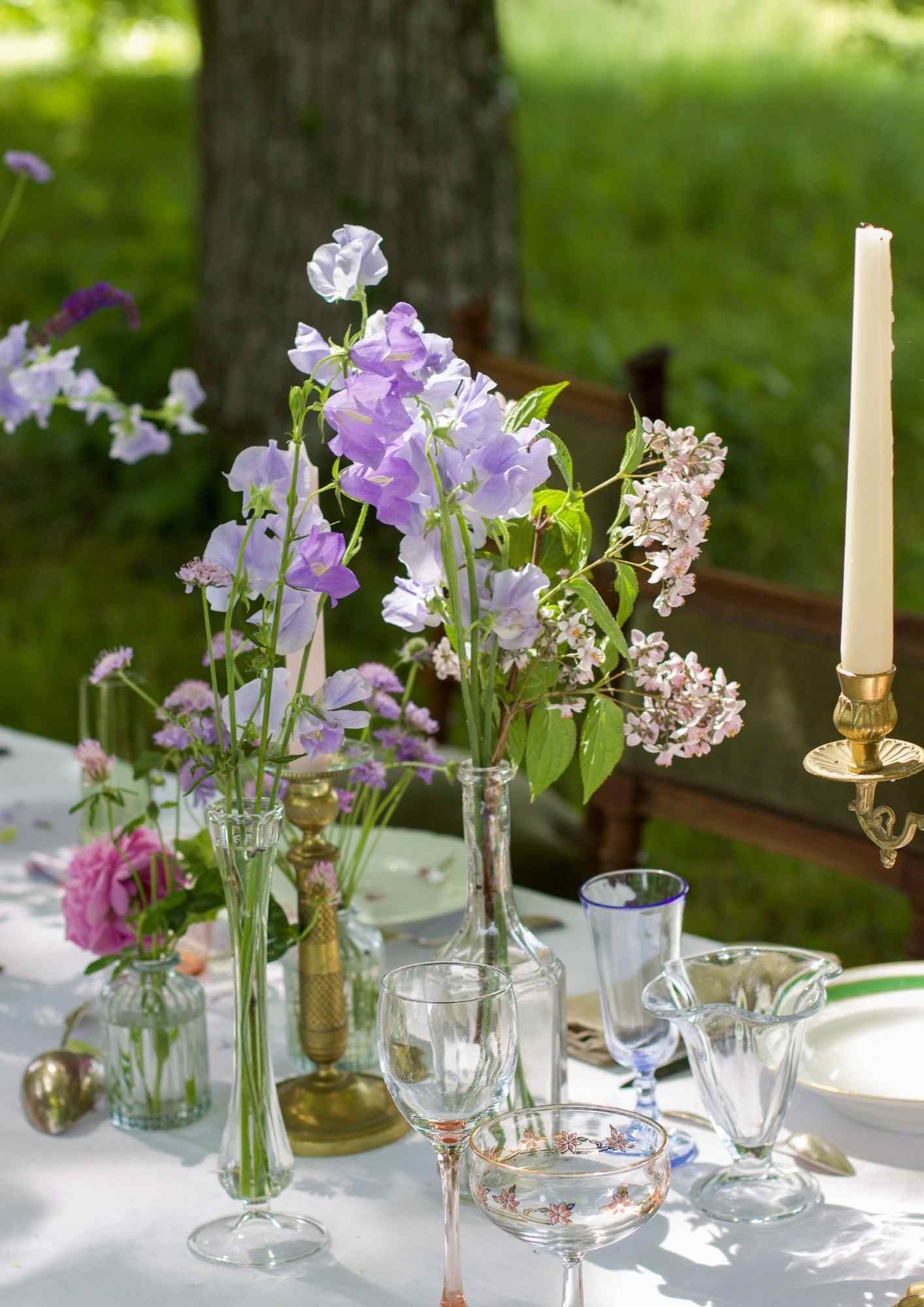Vaisselle chinée pour un mariage champêtre