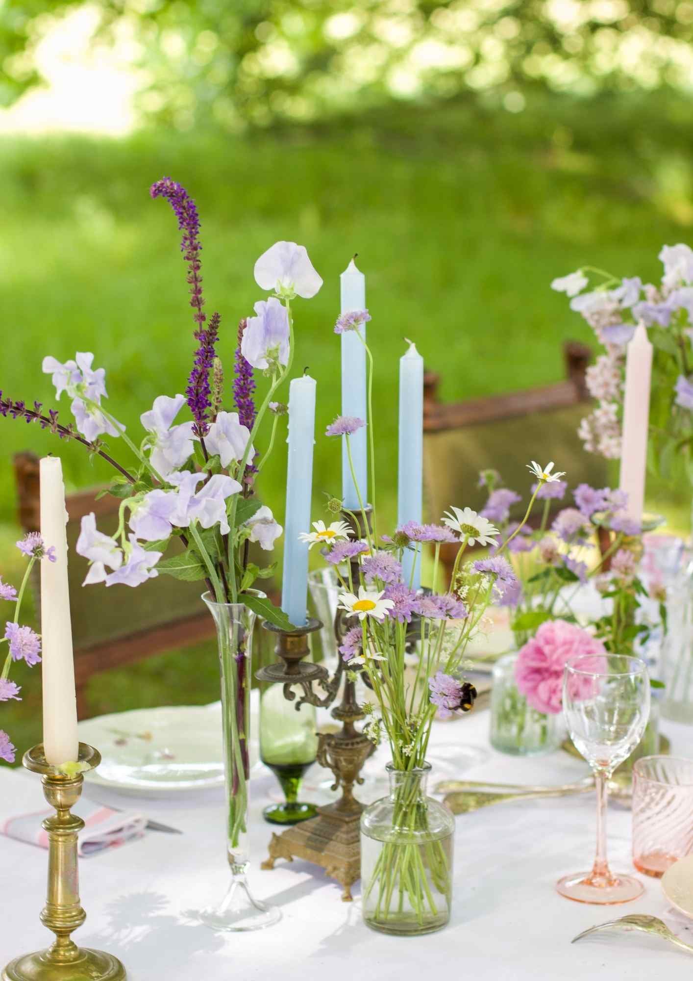 Vaisselle chinée pour un mariage champêtre