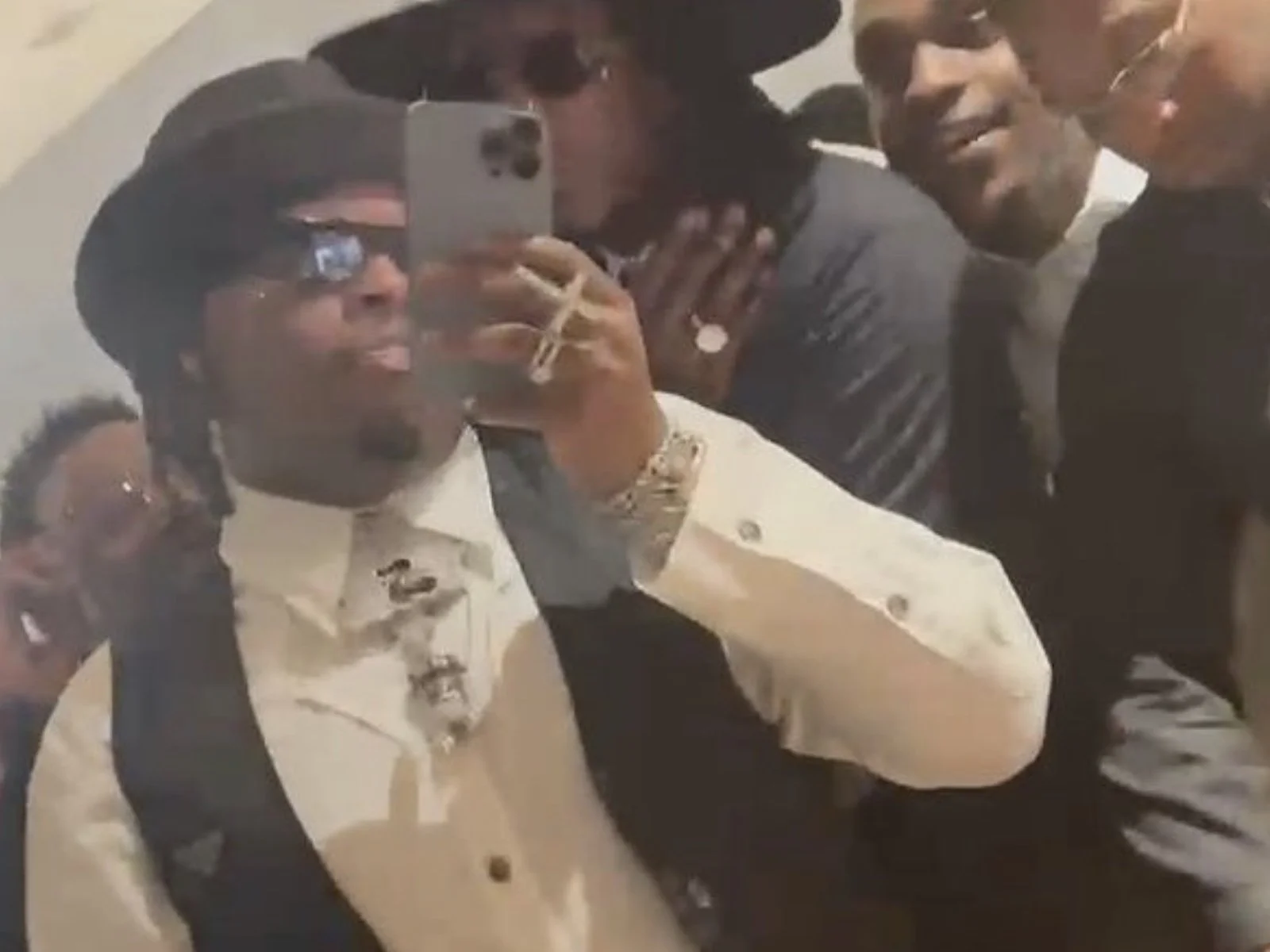 Gunna is styling with his entire gang-gang
