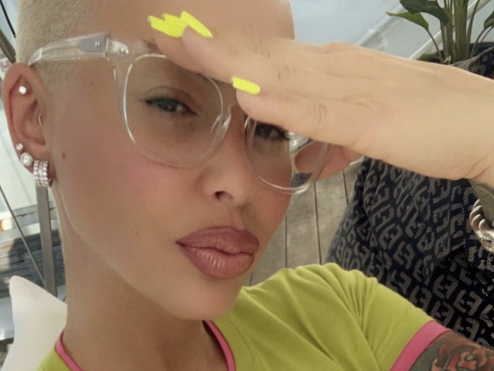 Amber Rose S Bald Headed Selfie Flexing Is Needed — Attack The Culture