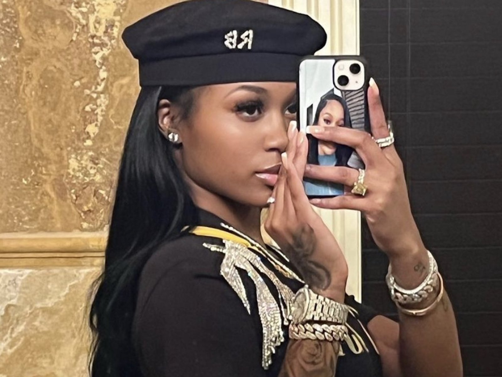 Dess Dior: The summertime fit is fully on display in these new pics