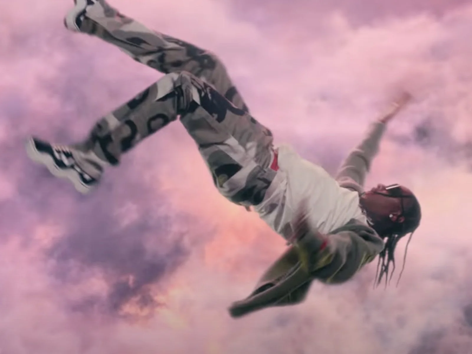Tyga Doja Cat Freaky Deaky music video 4.jpg