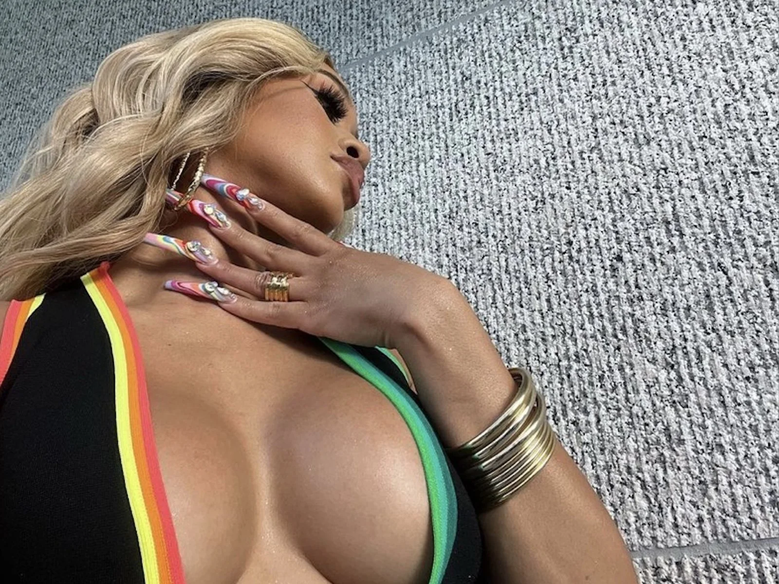 Saweetie's solo flexes are all you need in your life right now