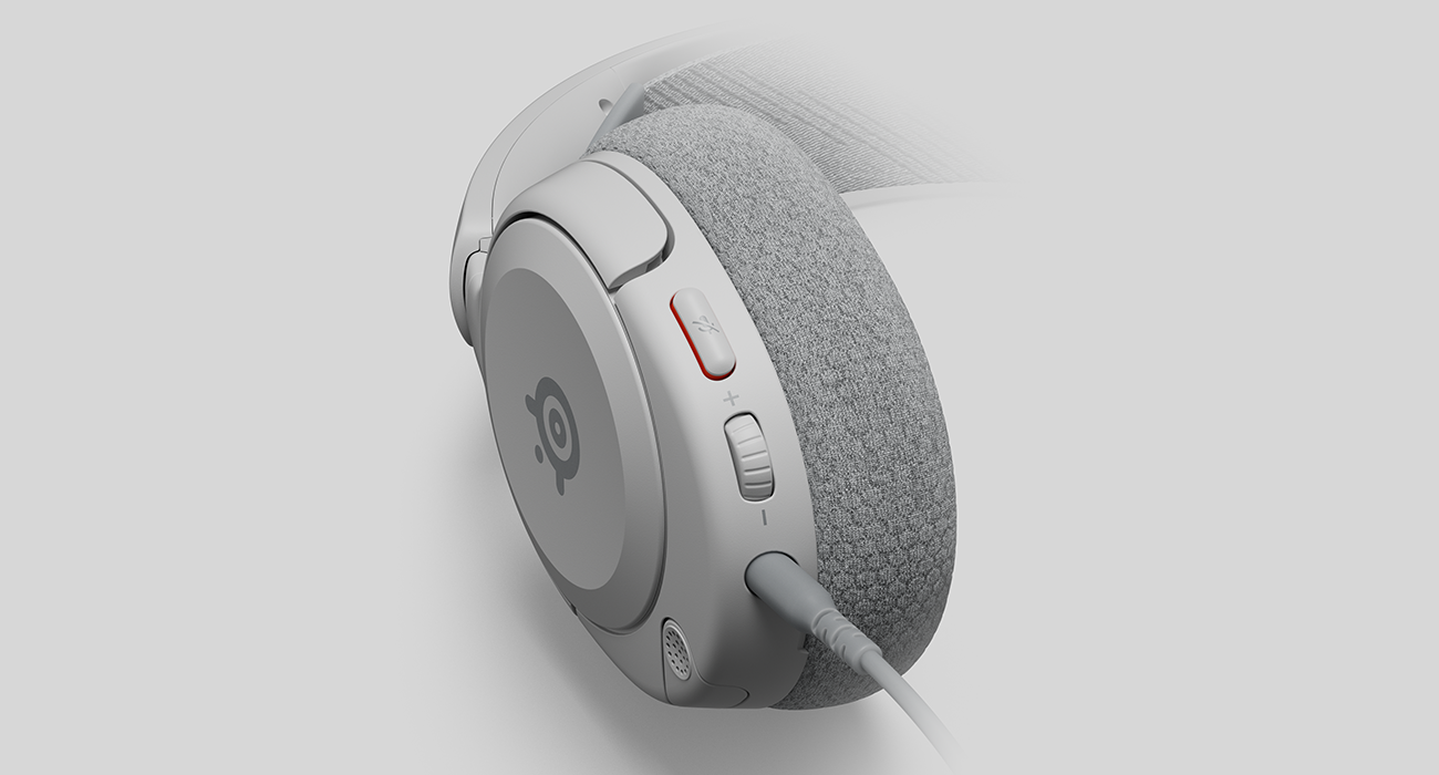 arctis_nova_1_white_side_buttons.png