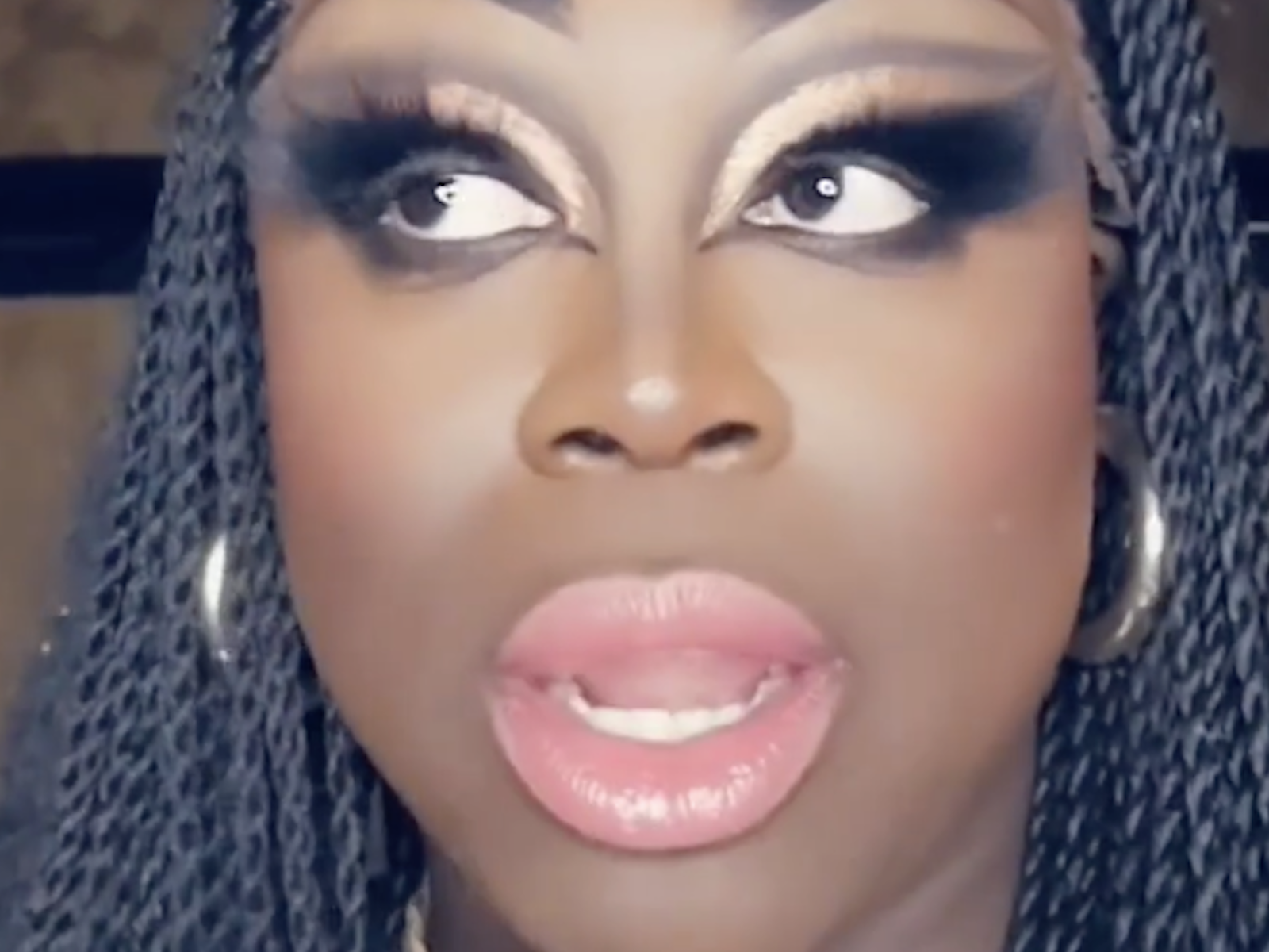 Bob the Drag Queen putting on for 