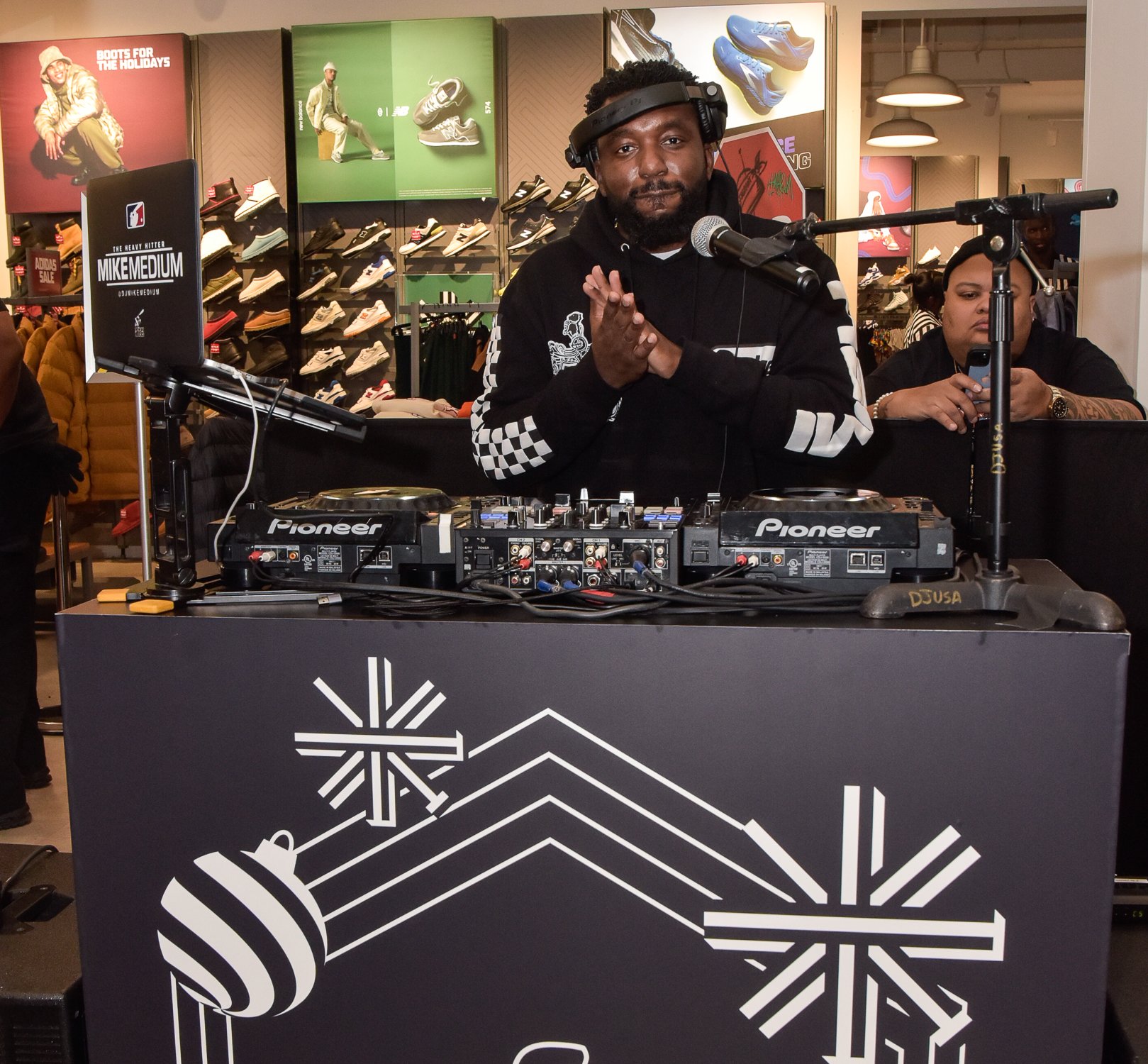 Foot Locker Party NY(4).png