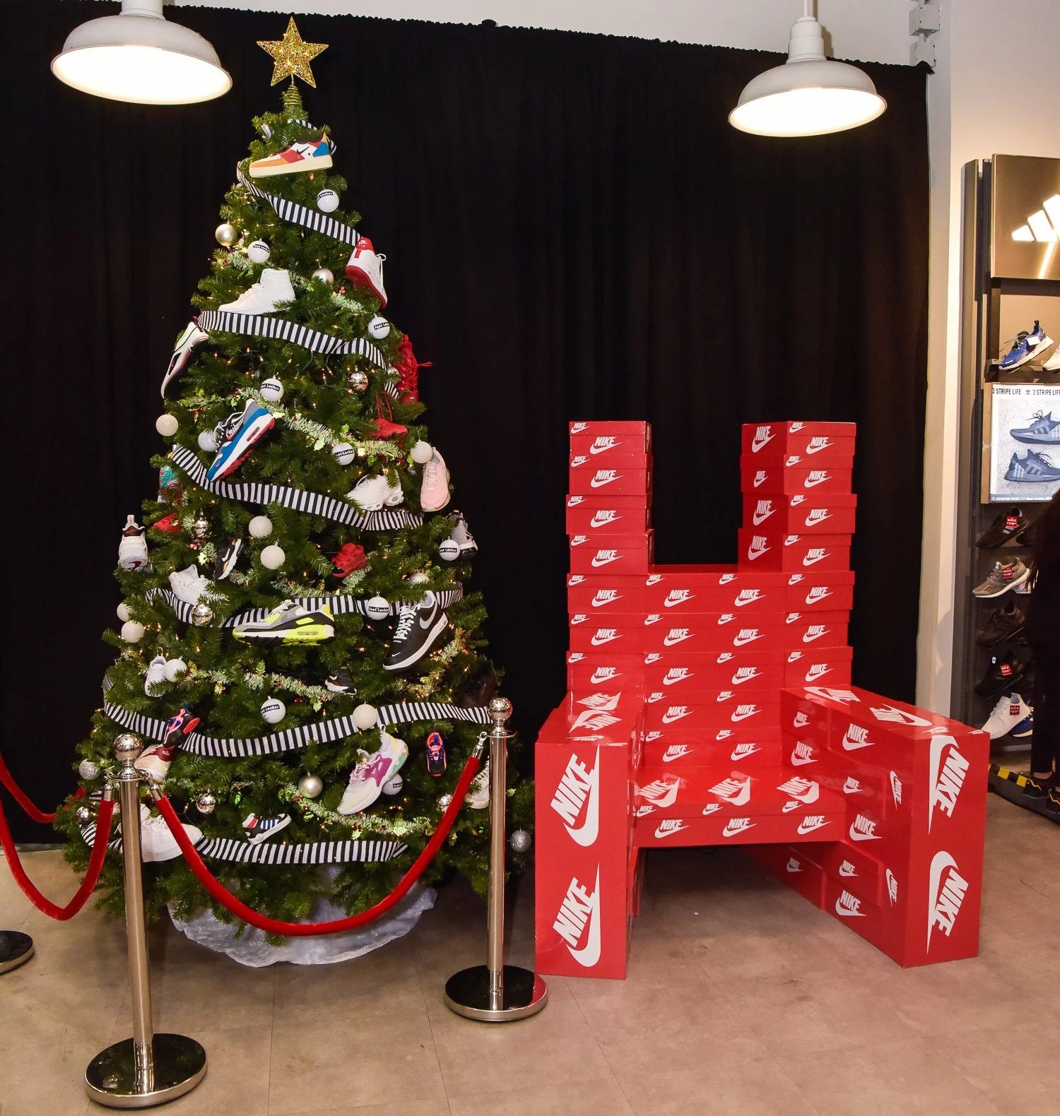 Foot Locker Party NY(6).png