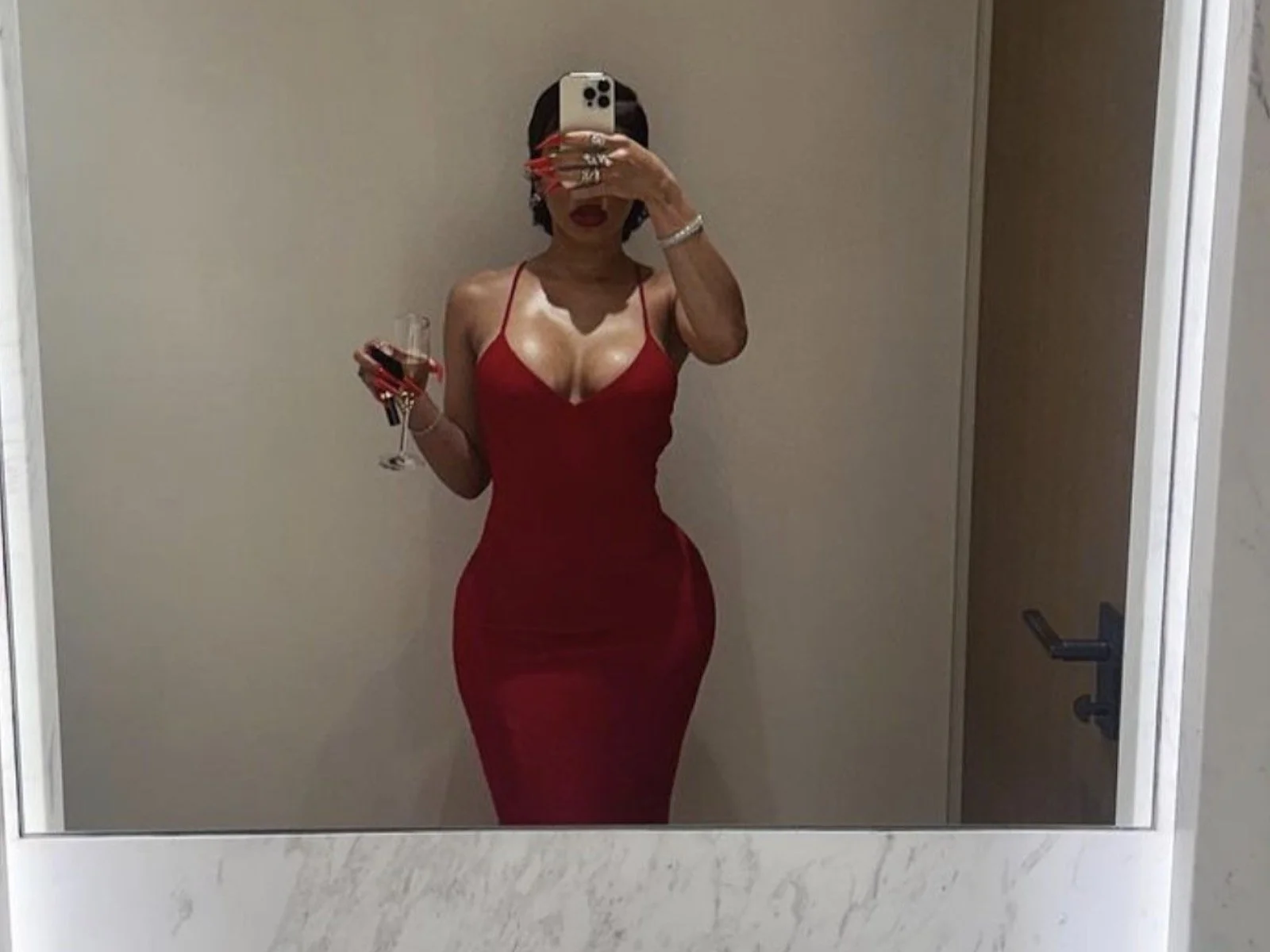 Saweetie: It's all in the selfie flex from a selfie queen