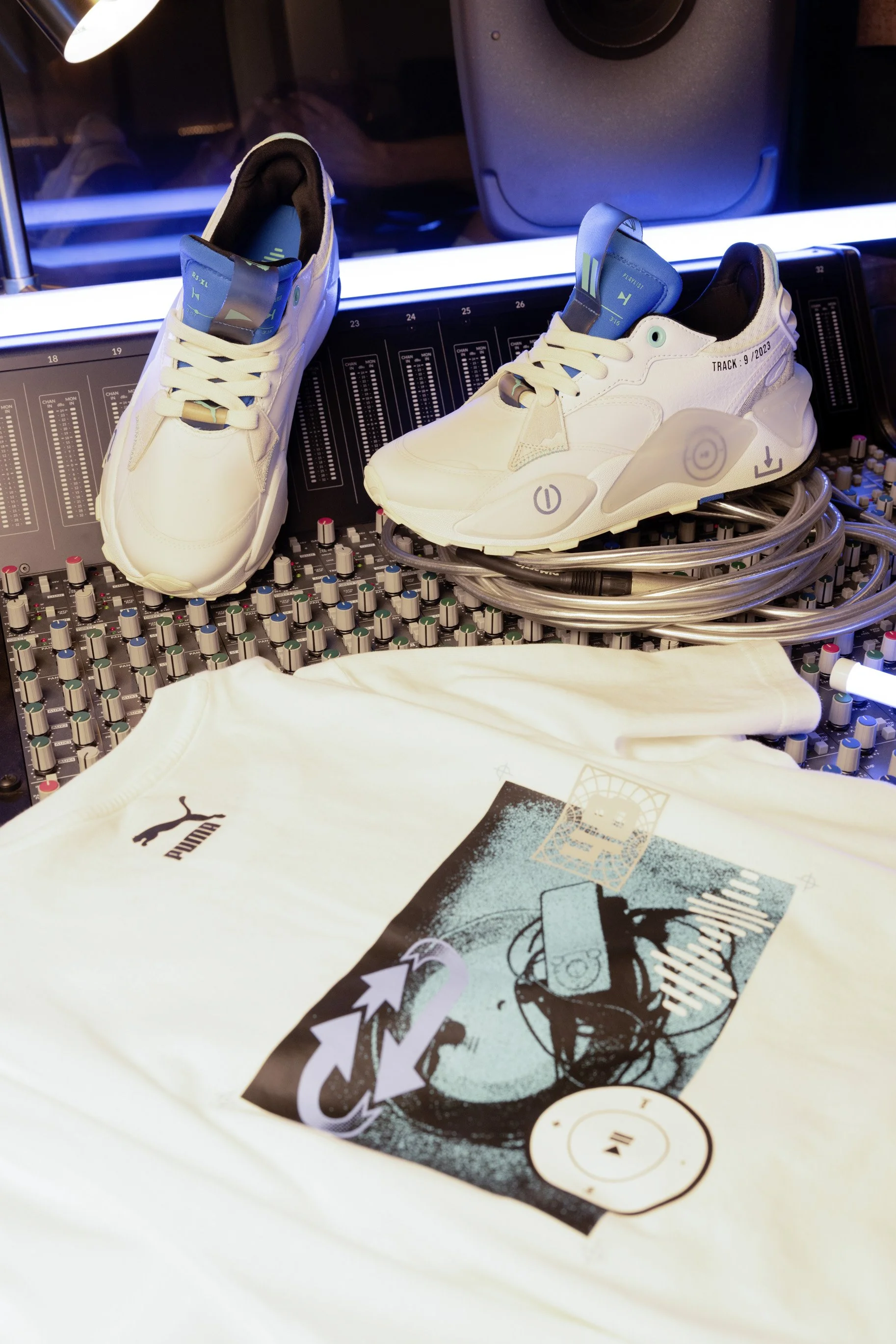 23AW_SP_Mixtape_RS-XL-Playlist_Group_Look-3_0057_RGB.jpg