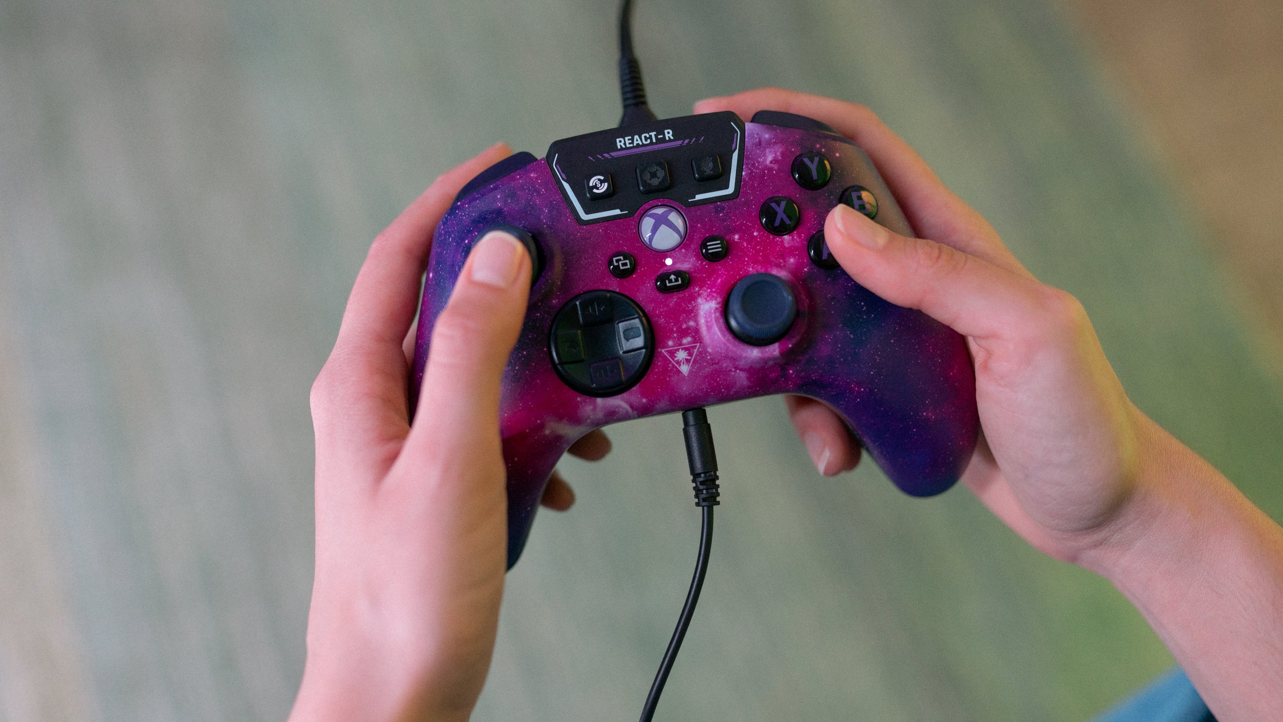 Turtle-Beach-REACT-R-Nebula-Controller-Lifestyle-Photo-1.jpg