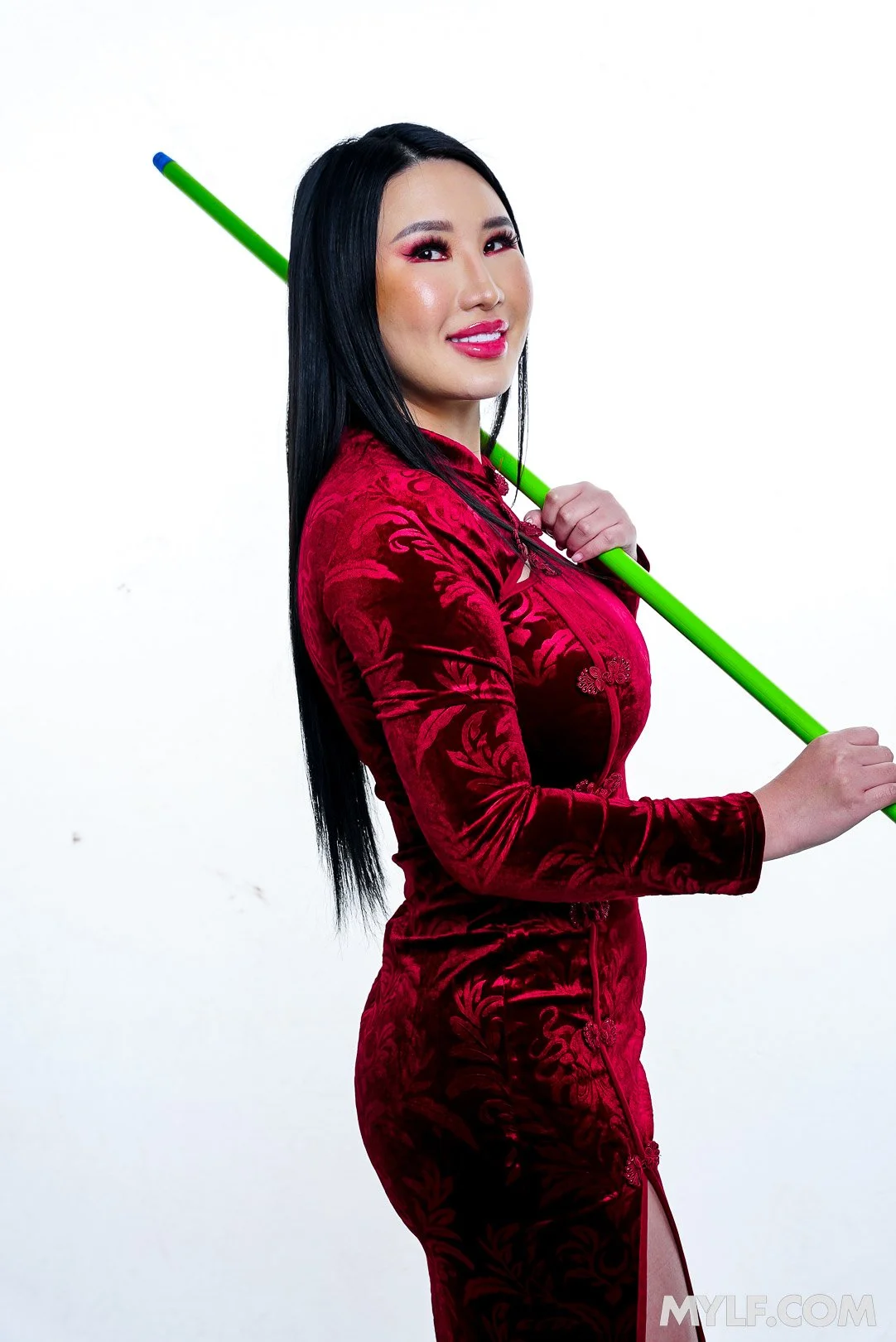 mylfofthemonth_suki_sin_016.jpg