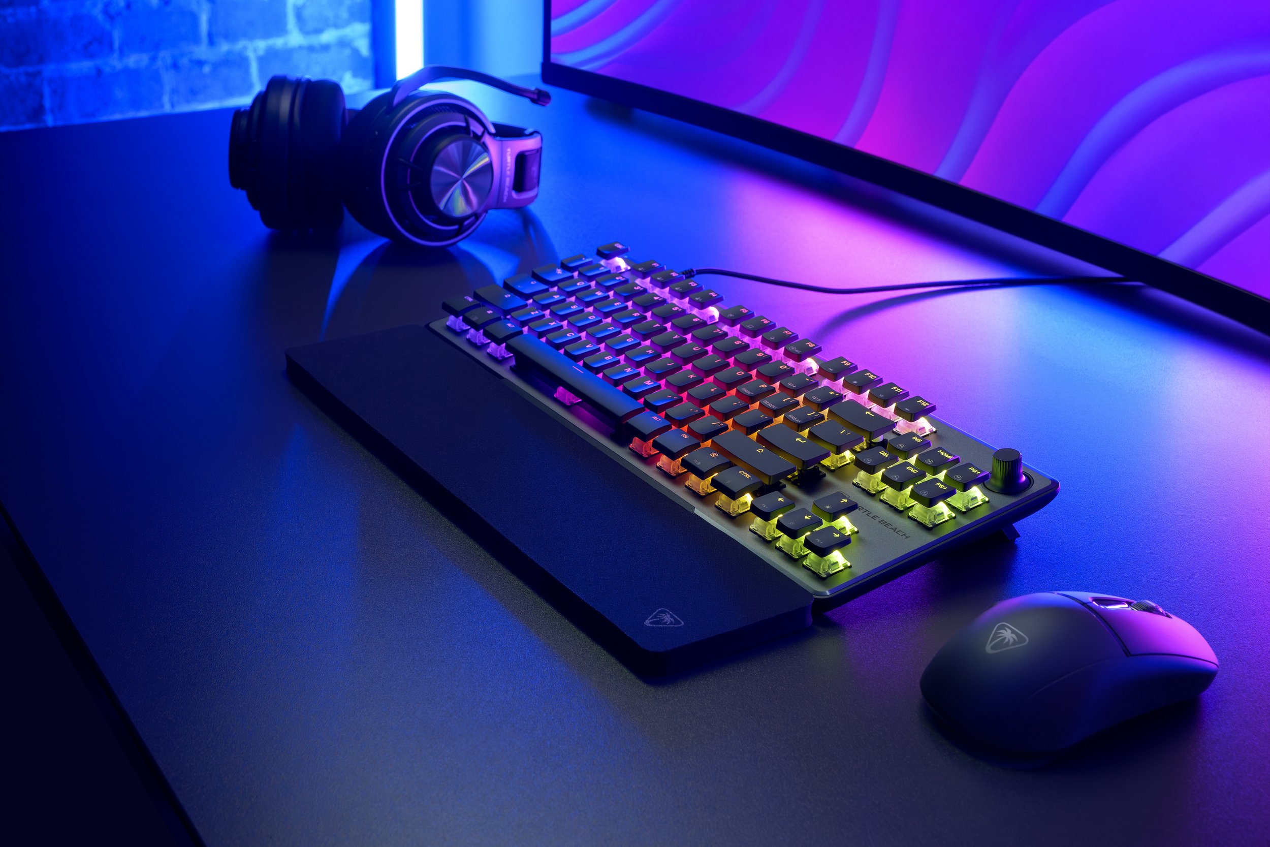 TB_Vulcan-TKL-Pro_BLK_Presspic_12.jpg