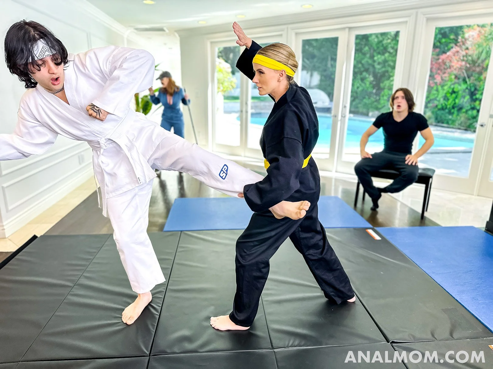analmom_pristine_edge2_036.jpg