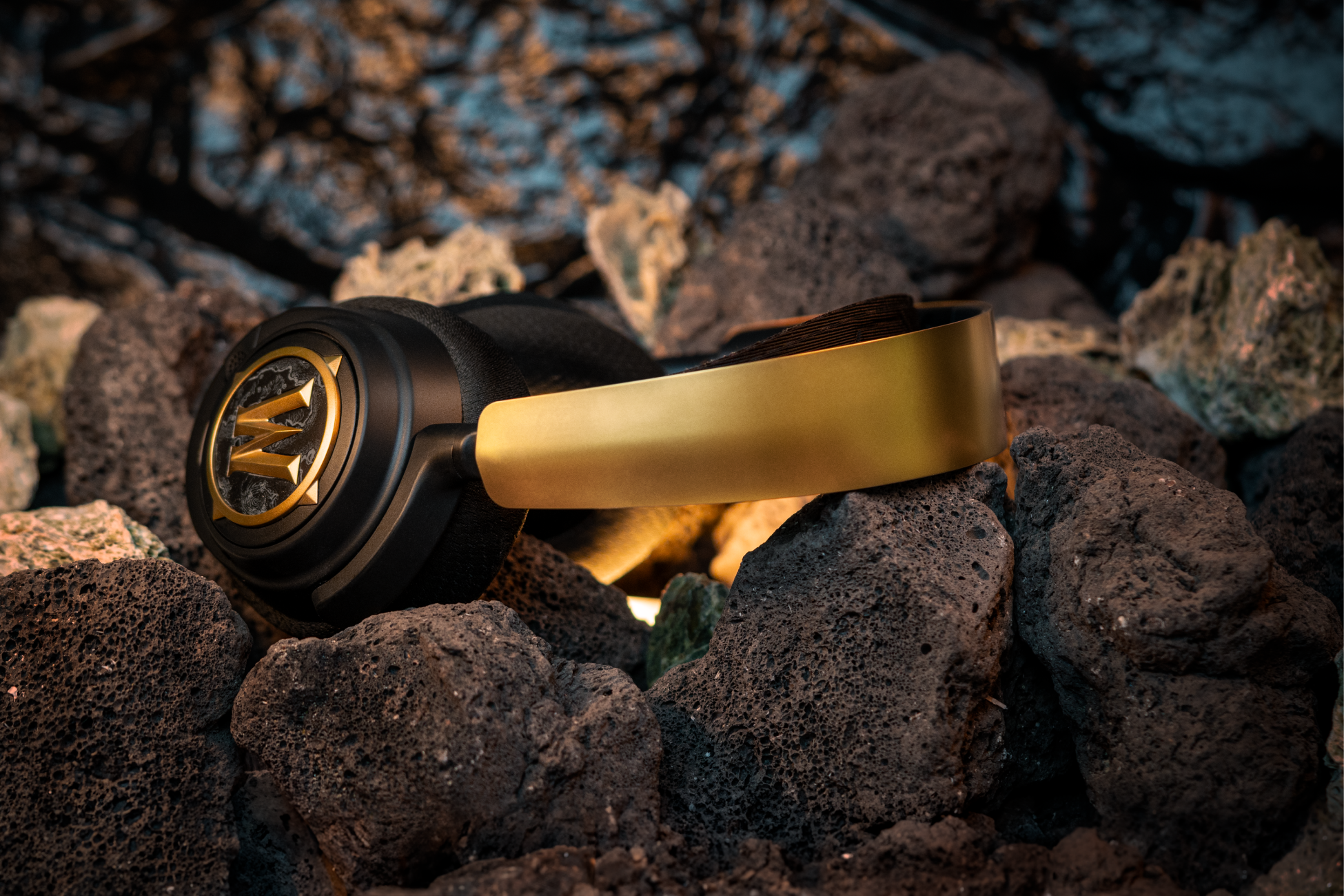 arctis_nova_7_wow_pr_img_2.png