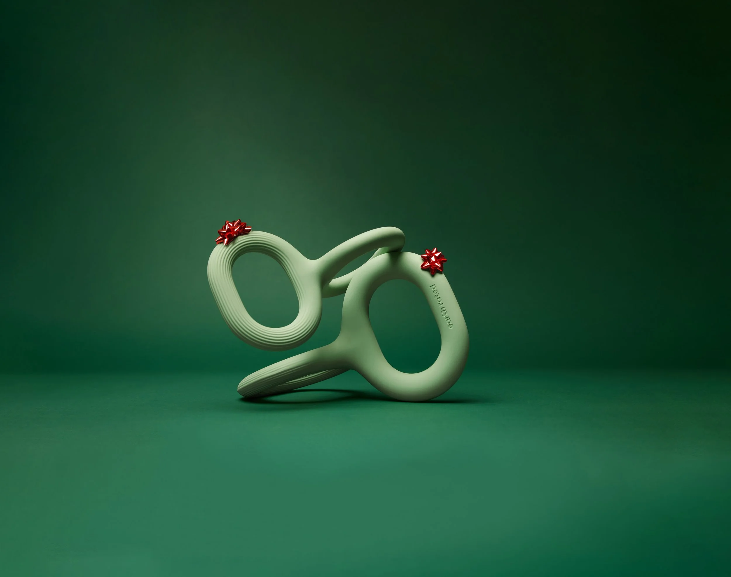 Copy of CH_0132_TUG_DUO_Ext_Holiday.jpg