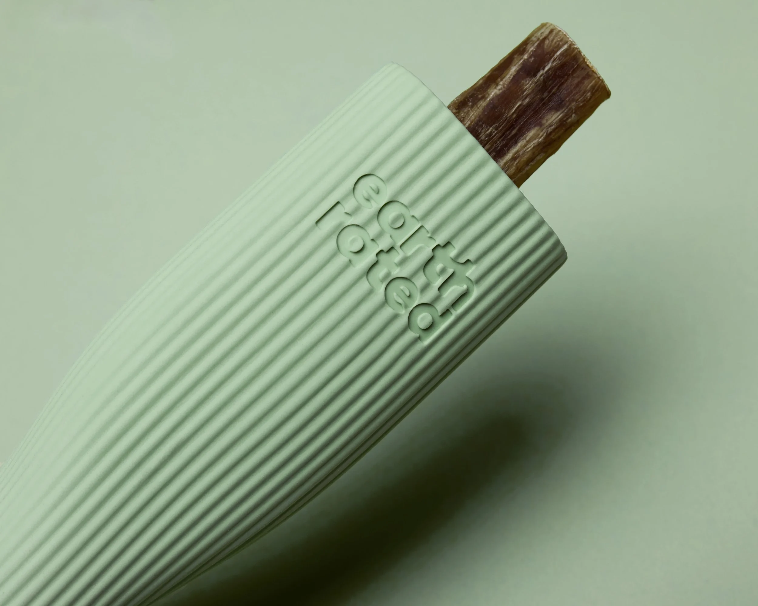 LARGECHEW_NOPACK_MOSS_145.jpg
