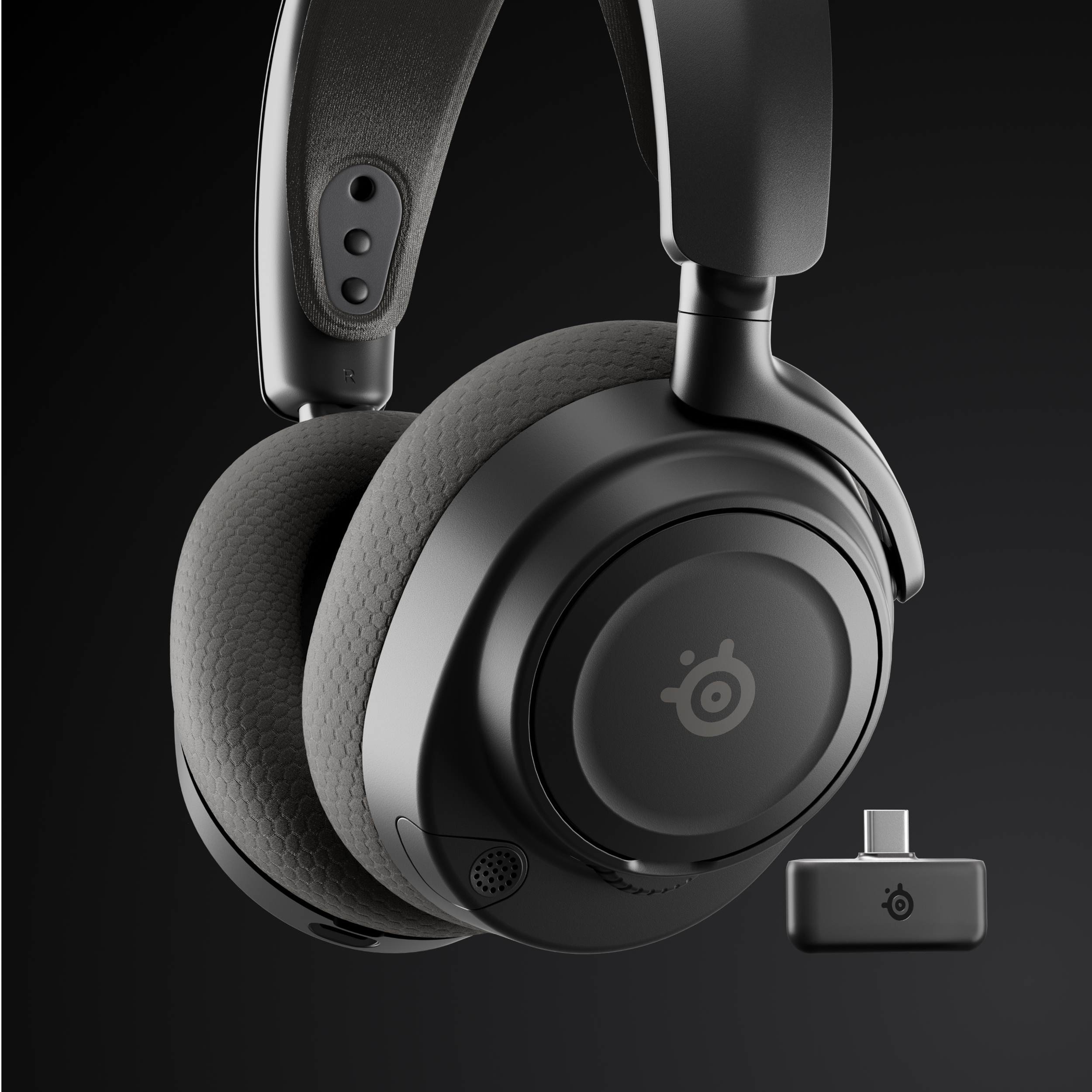 arctis_nova_7_wl_gen_2_black_instagram_4000x4000_02.png