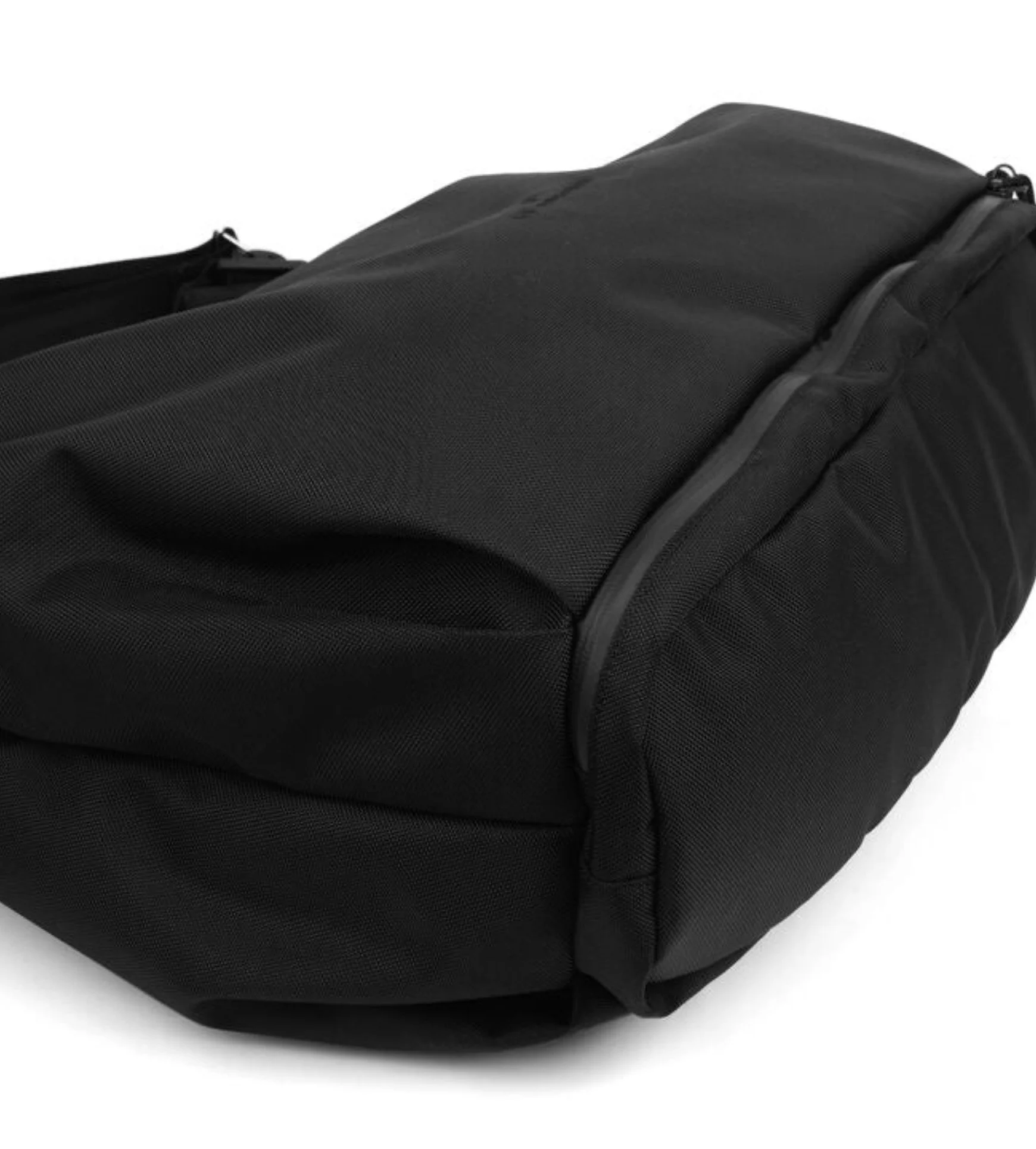 TERG Shoulder Laundry Bag 5.jpg