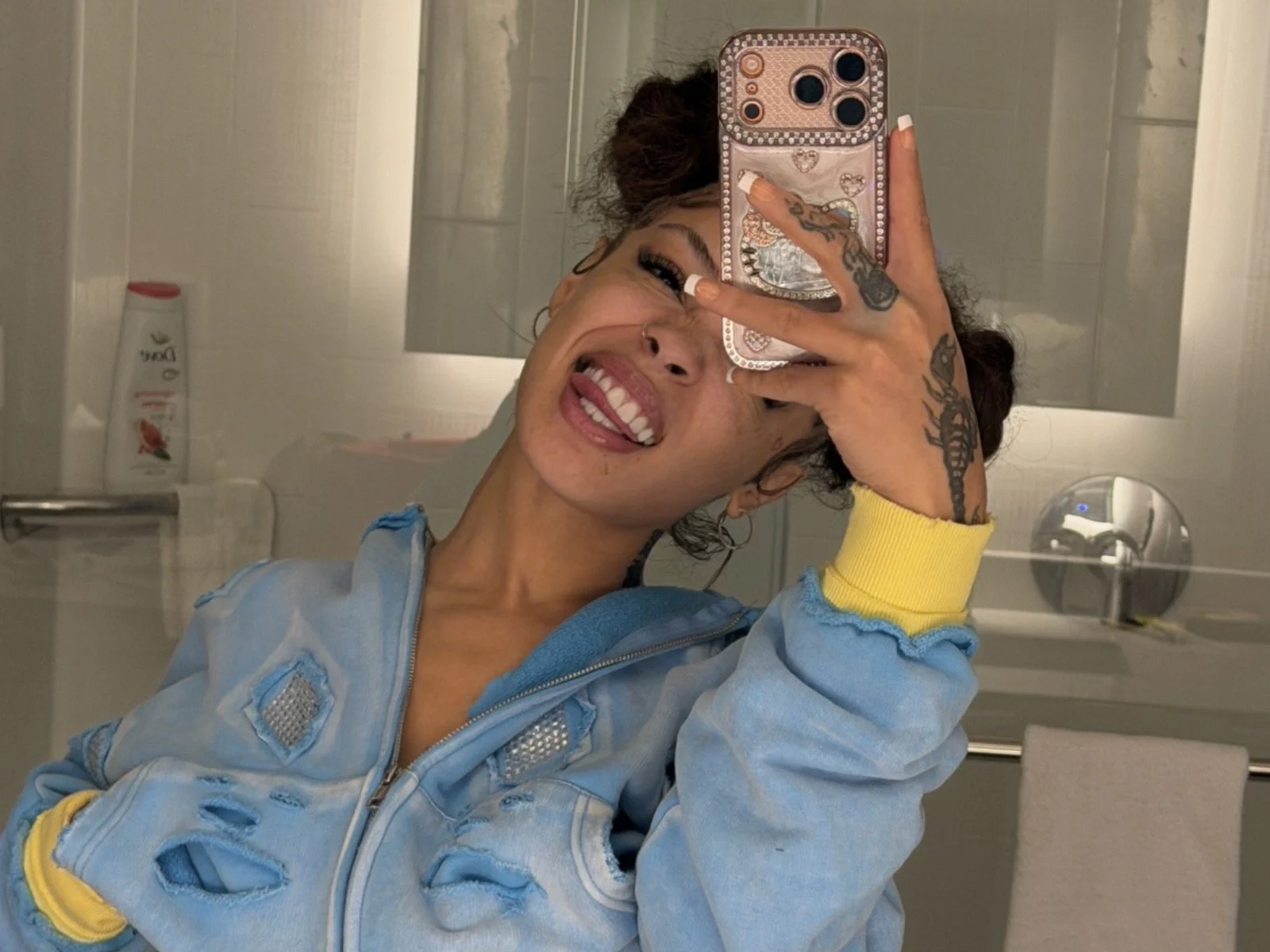 Honey Bxby: There’s no better way to defrost on Monday than with the warm, sizzling R&amp;B flexer