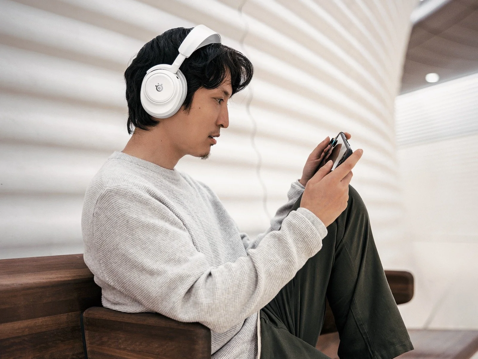 Arctis Nova Pro Omni: These SteelSeries lifestyle moments will help you relate to your chillaxing goals