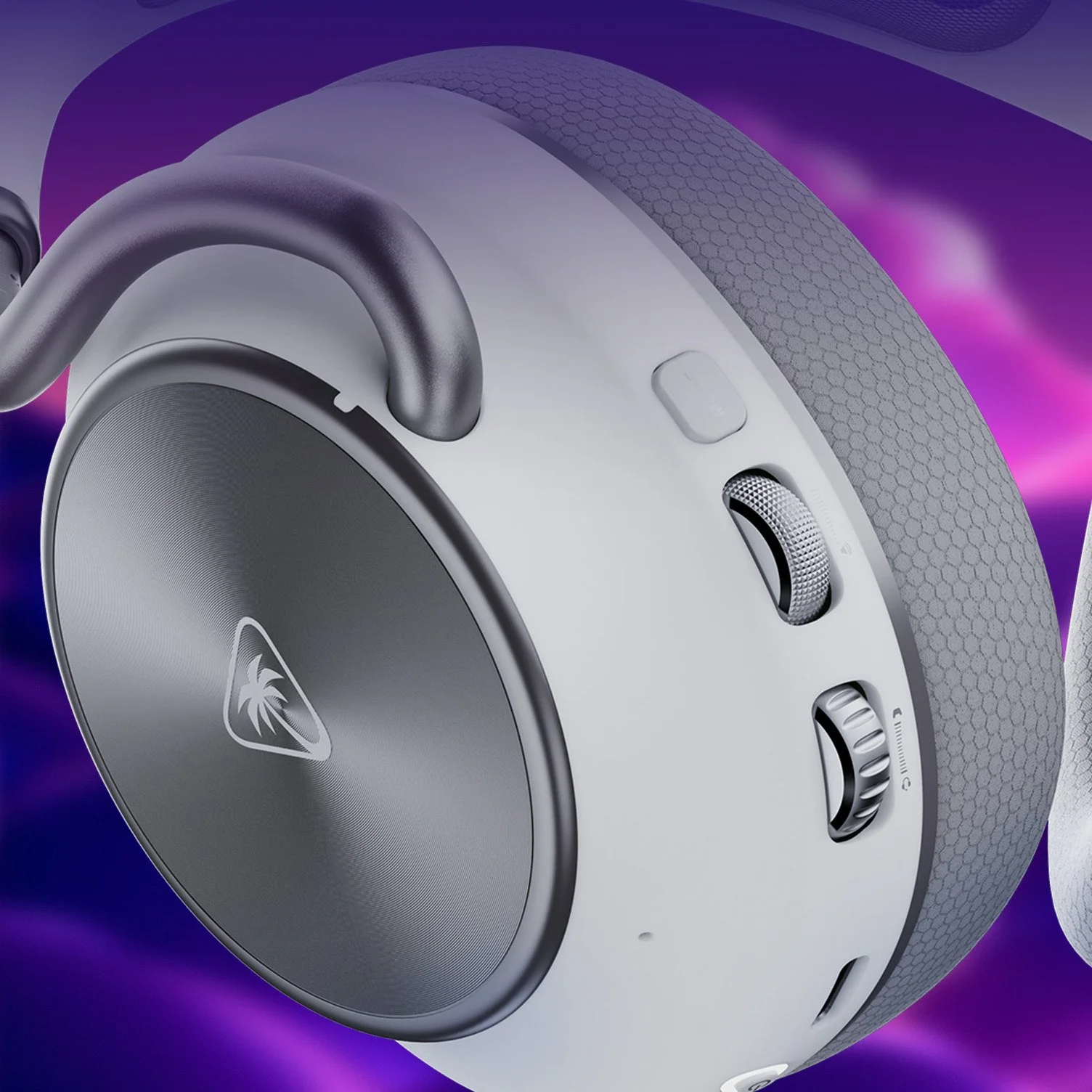 TB_XB_Stealth_PRO_II_W_Earcup.jpg