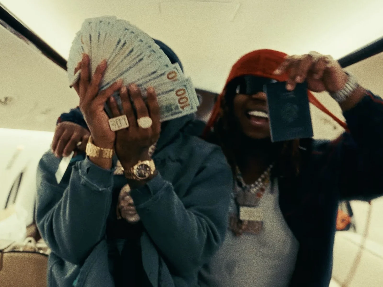 Loe Shimmy: It’s about the private rich life in the Bag Rite music video