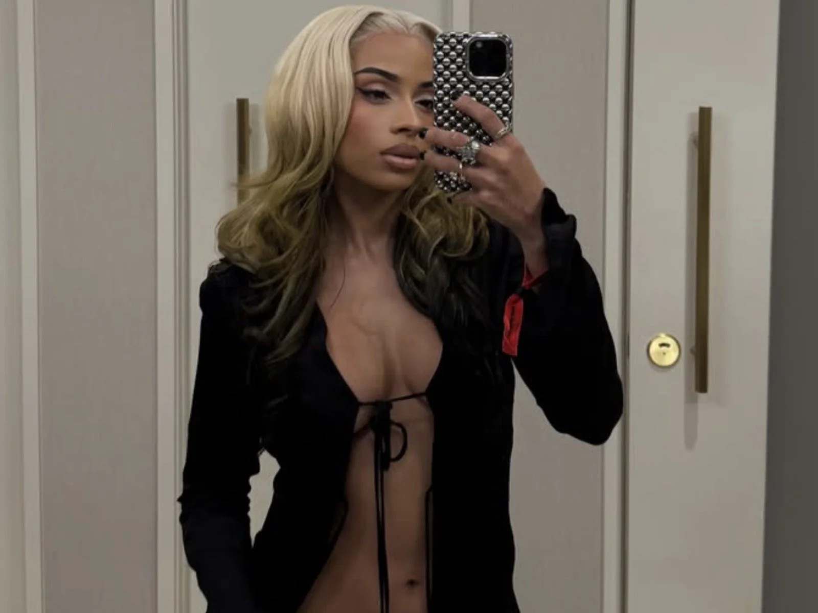 BJRNCK: It’s glowing and showing vibes with the wifey flex on display