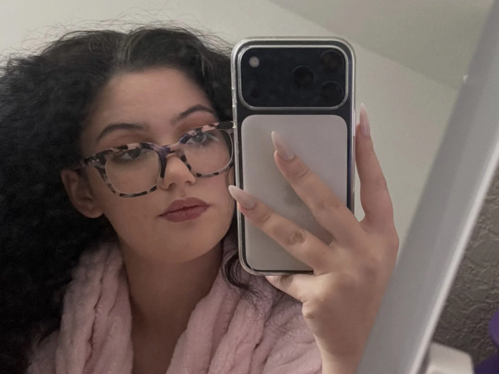 Ellie Nova: It’s always jaw-dropping selfies from the insanely thick baddie