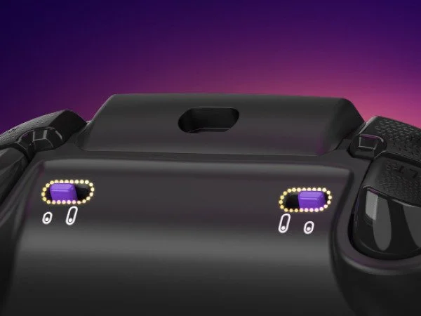 TB_Stealth_Flip_Wireless Controller_A+_Premium_HotSpots_05.jpg