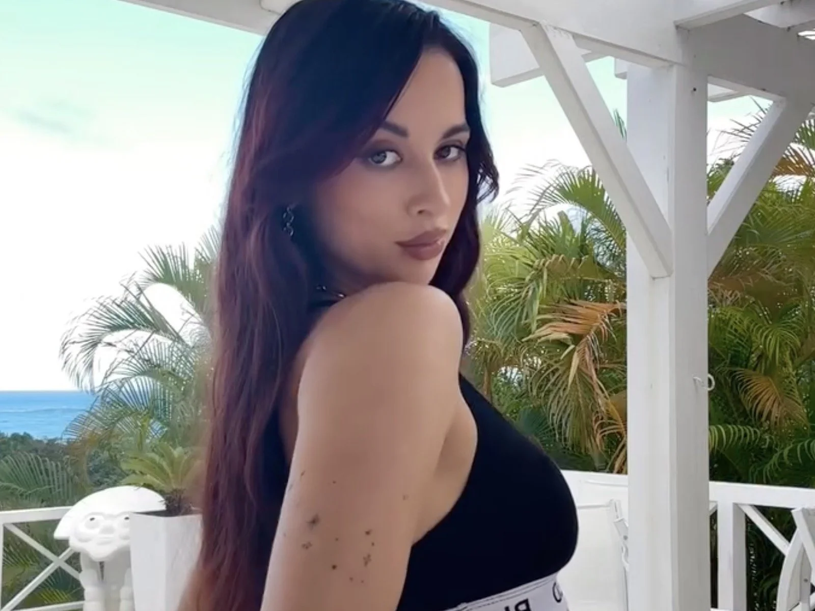 Audrey Reid: The baddie-baddie is glowing in her BLACKED teasing flex