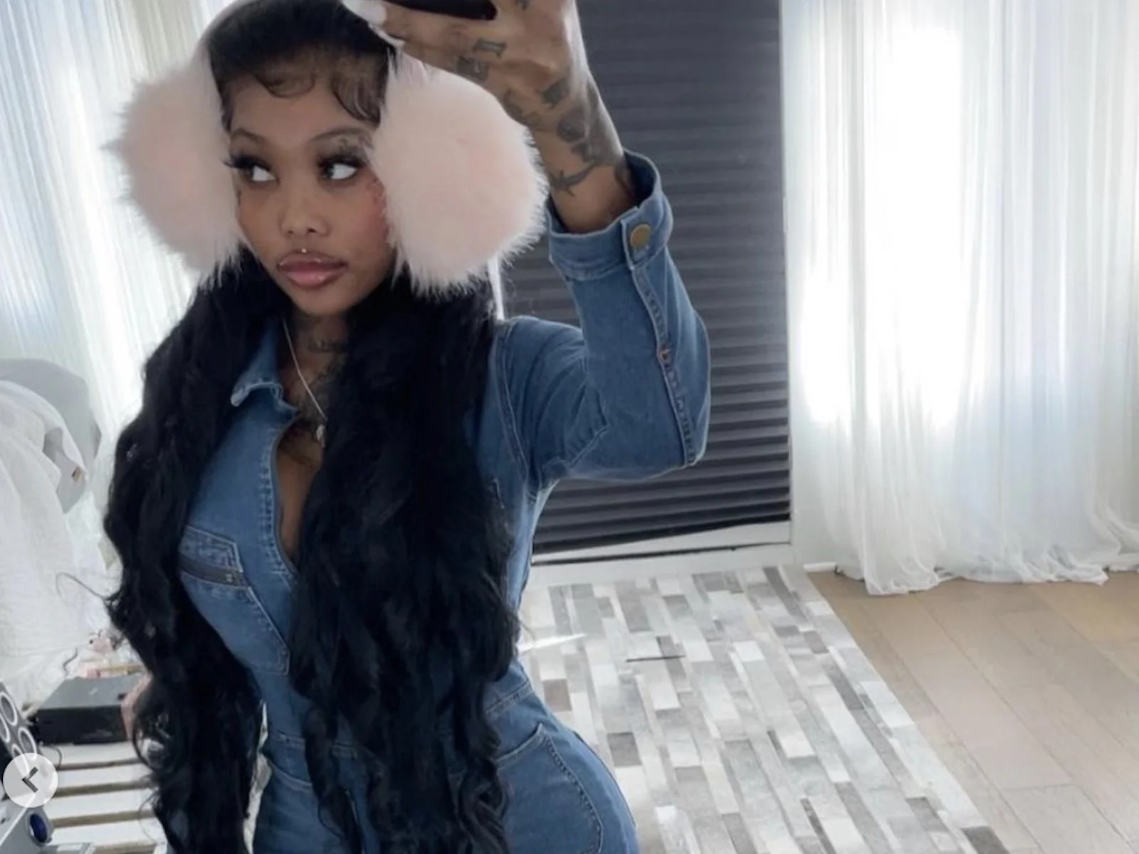 Summer Walker gives a glimpse at how she is with her man