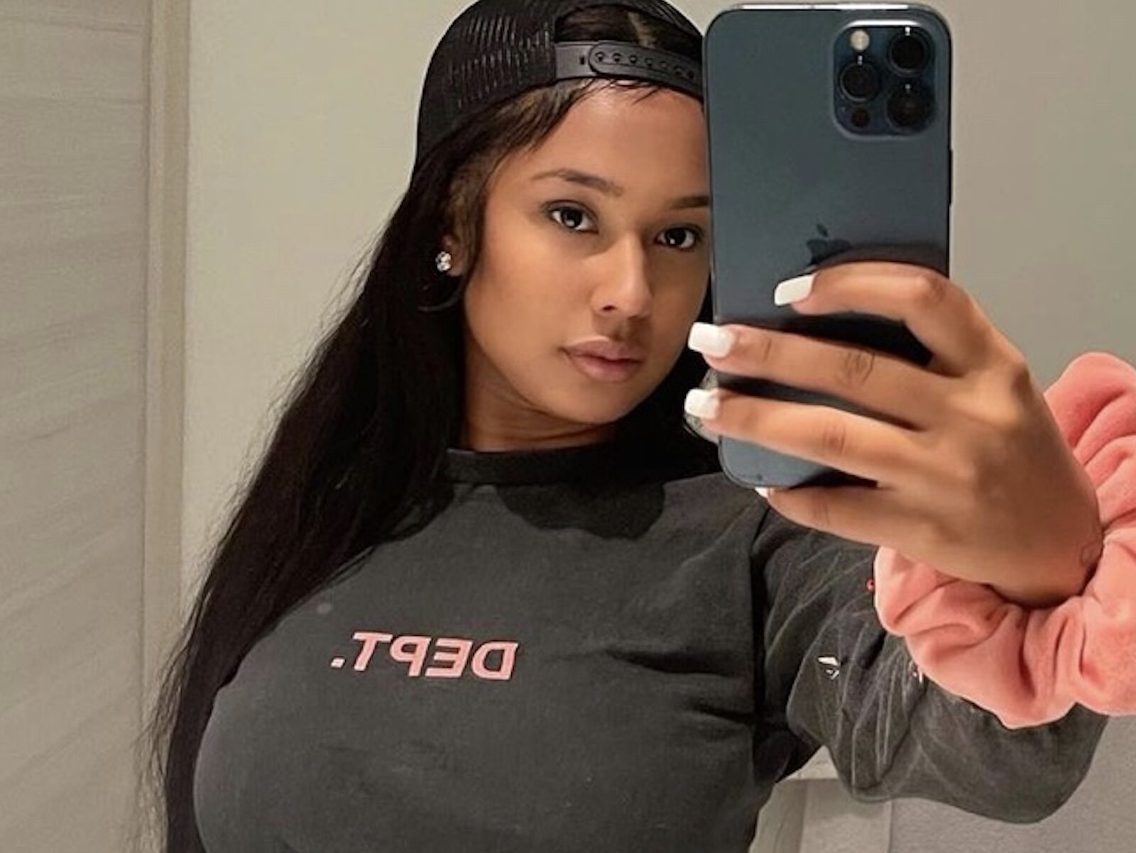 Tekashi 6ix9ine's Girlfriend Jade Bikini Flexes In Bahamas Pics