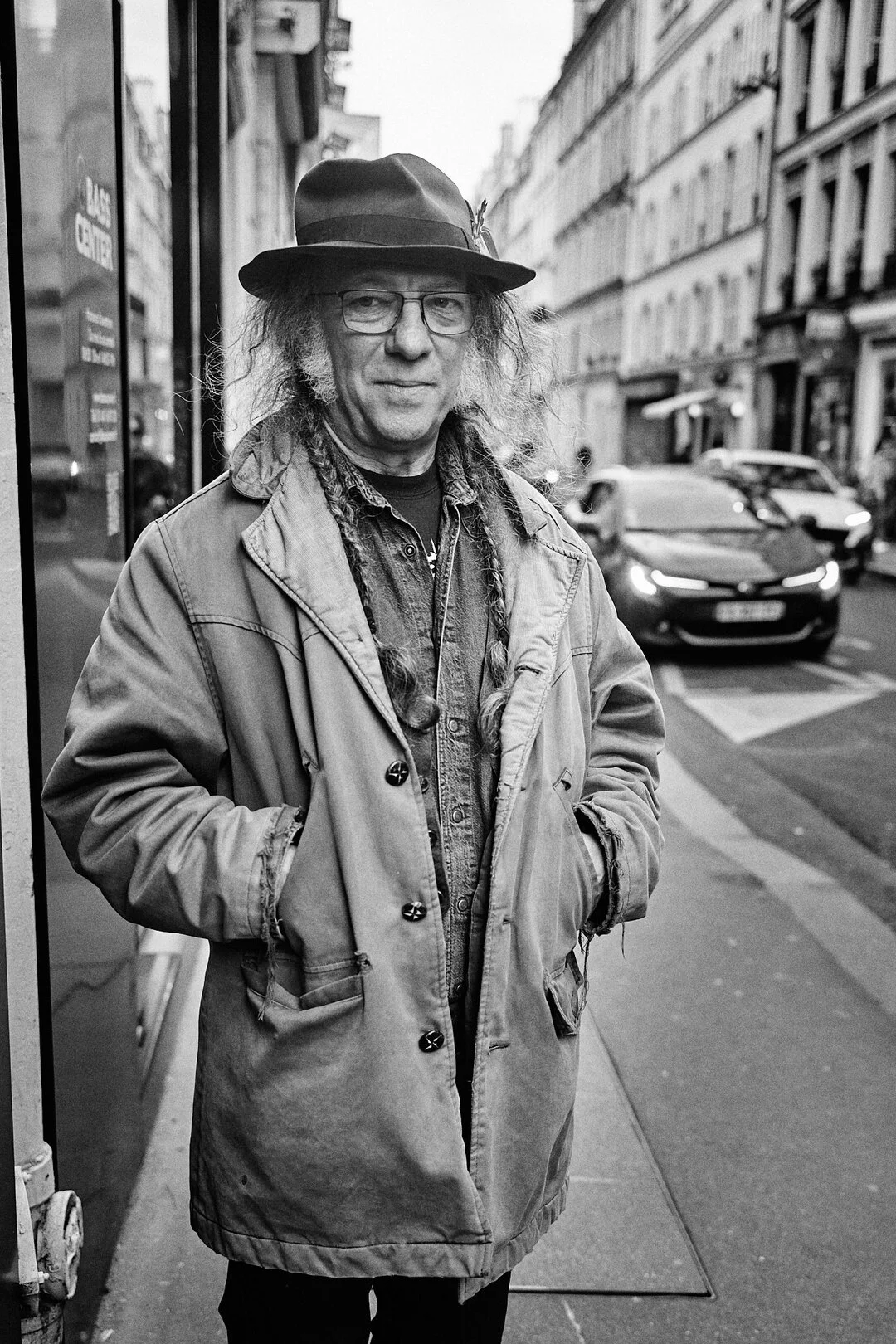 Street Photo Tip Icebreaker For Street Portraits Keith Pitts kara-danvers-phone-wallpapers