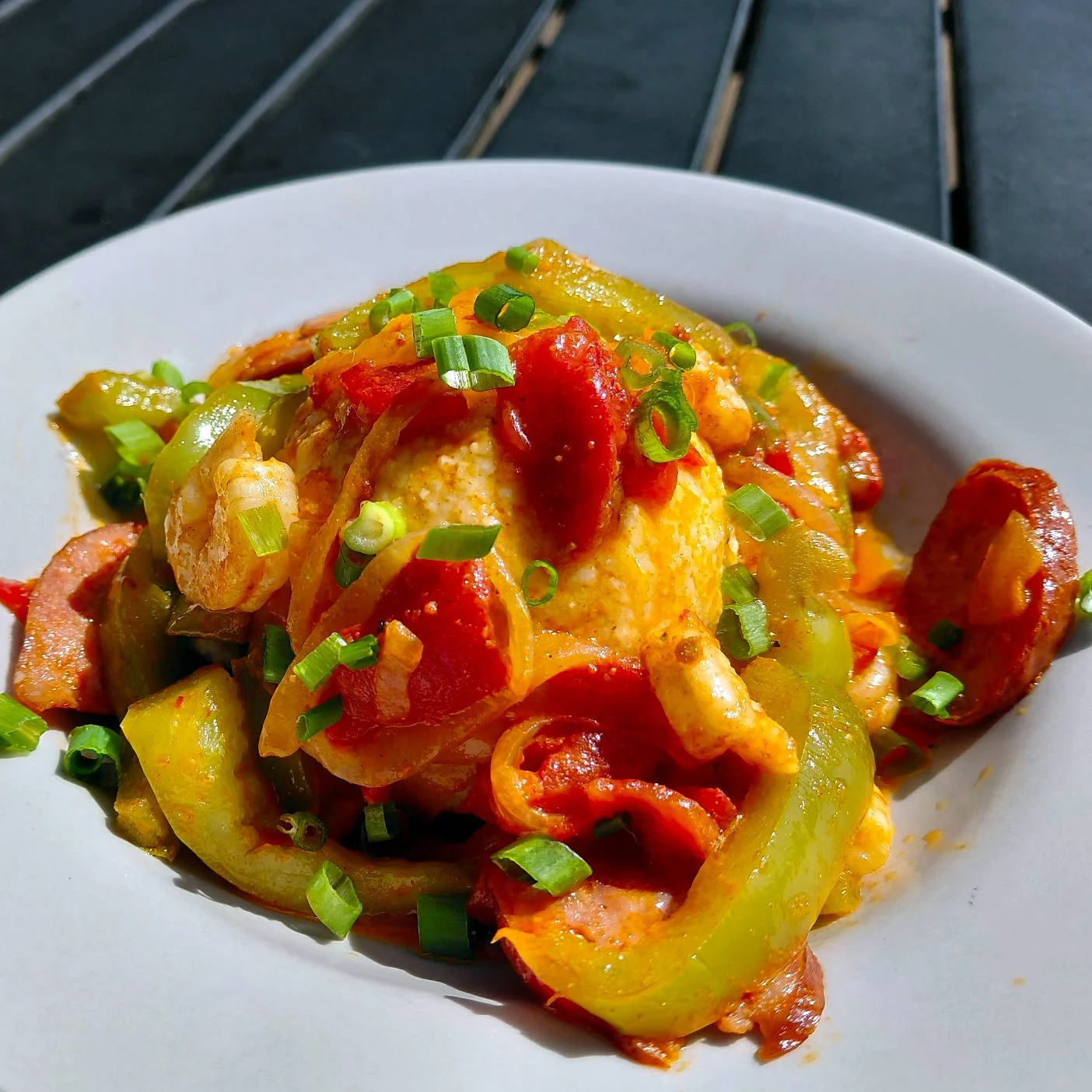 Don't miss out on the Eat Crow WEEKLY SPECIAL 
🍤 Shrimp and Grits 🥣: Cheesy grits smothered in onions, green peppers, tomatoes, shrimp, and andouille sausage with a cajun butter garnish with green onions. Available through May 31st.