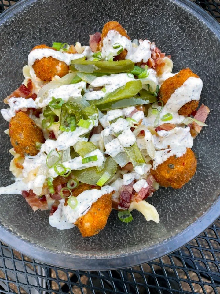 **EAT CROW WEEKLY SPECIAL!** 
🌶️ Popper Mac 🧀 - Jalape&ntilde;o poppers sit atop our campanelle mac and cheese, with bacon, green peppers, and onions, all drizzled with jalape&ntilde;o ranch.

This special is available through September 6.

#EatCro